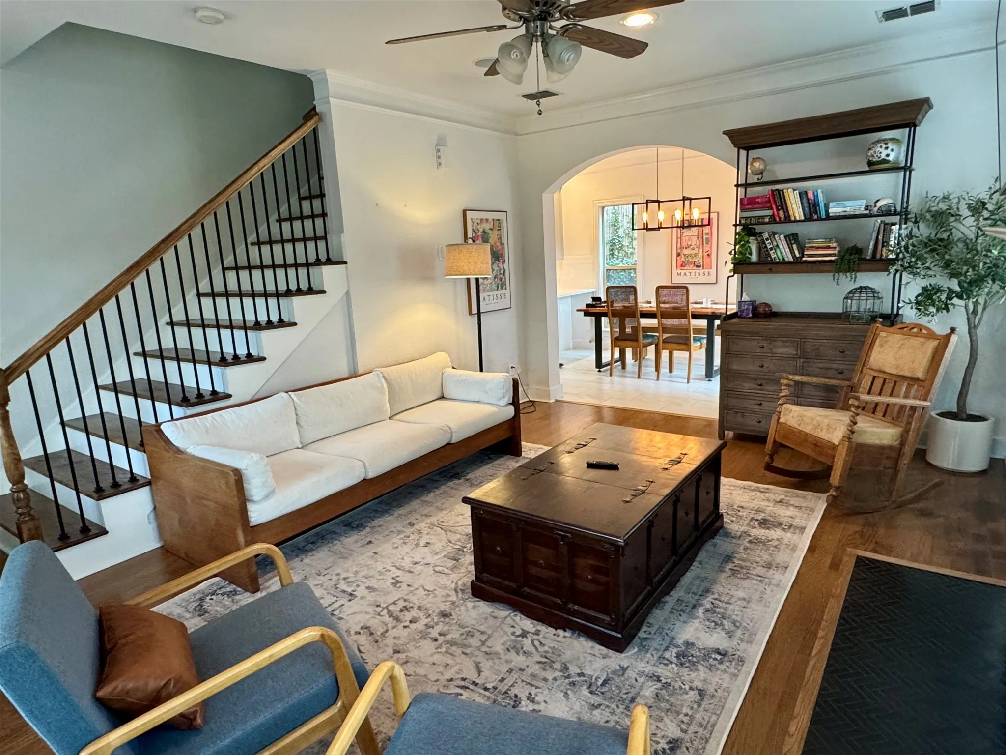 Single Family Residence For Sale in Tarrant County , 1953 Owasso Street, Fort Worth, Texas 76107, 3 Bedroom, 3 Bathroom, 2 Garage spaces, 1,703 Sqft, built in 2004, mls#21330863, Real Estate Agent in Fort Worth, Homes For Sale in Tarrant county, Homes For Sale in Fort Worth, Realtor in Fort Worth Texas, Real Estate Brokerage Independent Realty Texas, Luminita Cordes Realtor