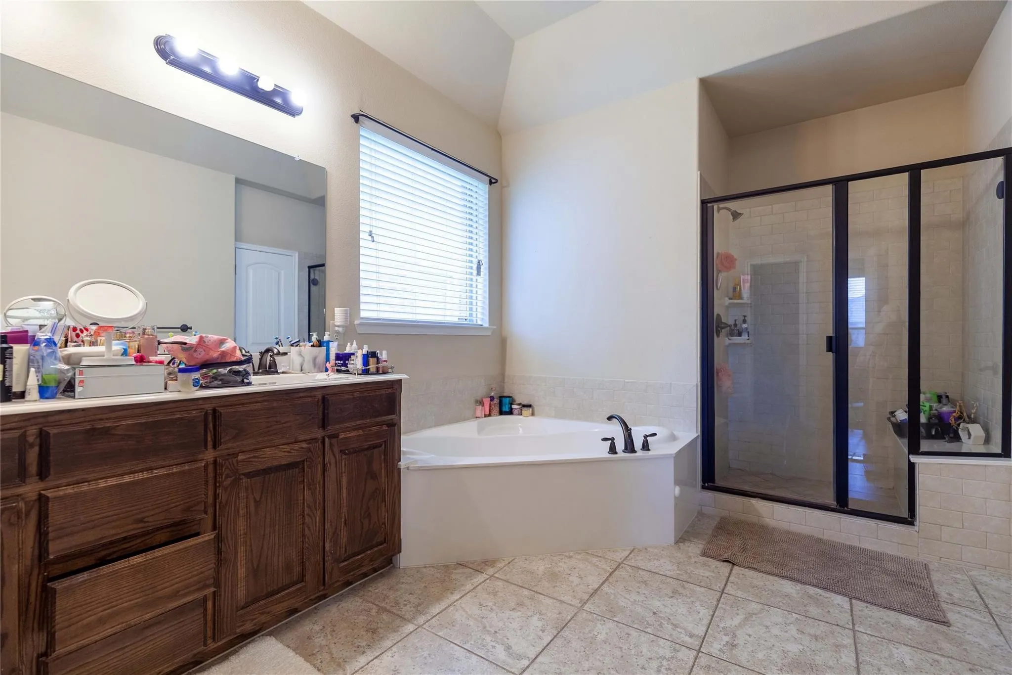 Single Family Residence For Rent in Collin County , 10113 Old Eagle River Lane, Mc Kinney, Texas 75072, 3 Bedroom, 2 Bathroom, 2 Garage spaces, 2,079 Sqft, built in 2013, mls#21330867, Real Estate Agent in Mc Kinney, Homes For Rent in Collin county, Homes For Rent in Mc Kinney, Realtor in Mc Kinney Texas, Real Estate Brokerage Independent Realty Texas, Luminita Cordes Realtor
