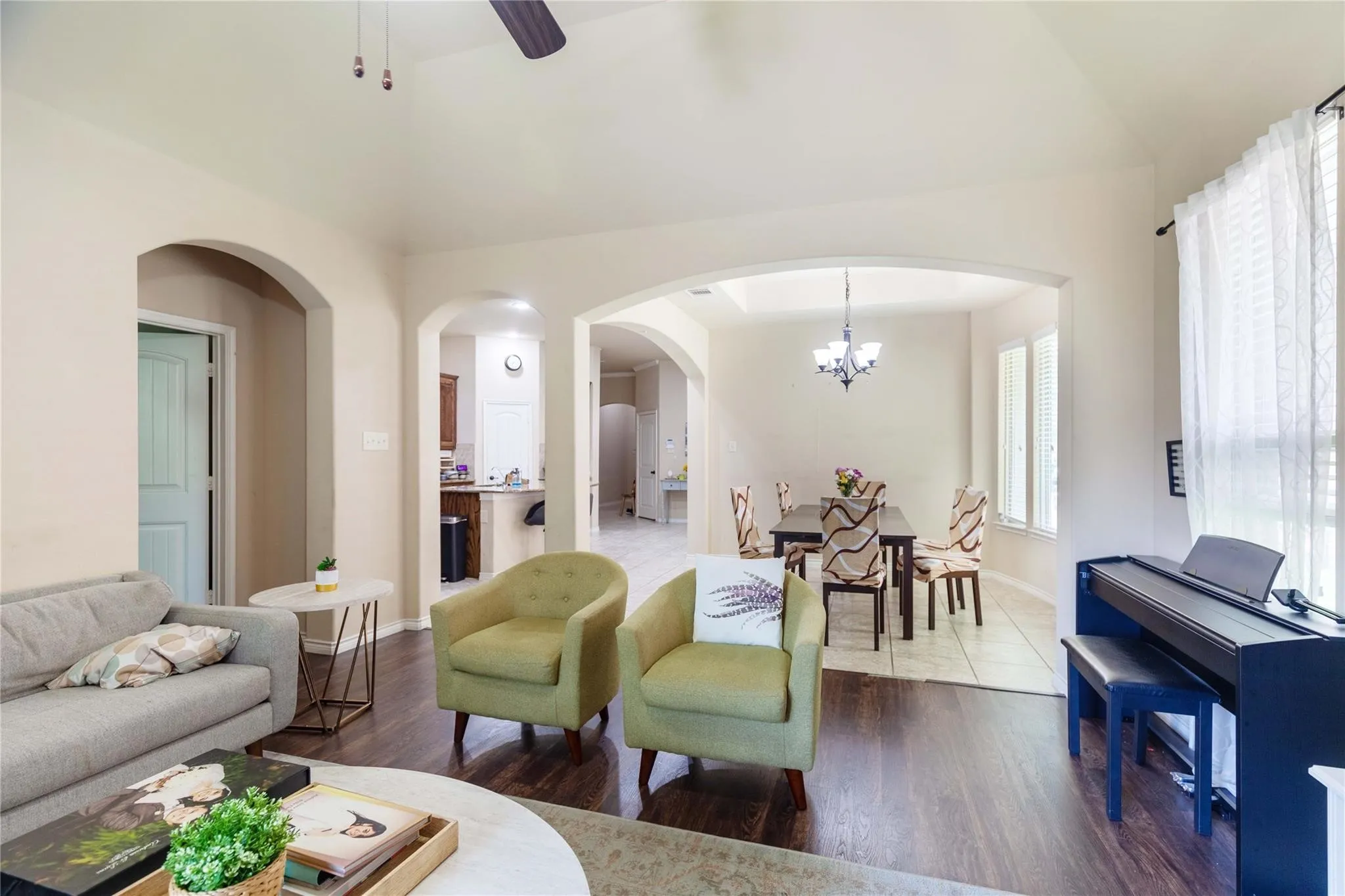 Single Family Residence For Rent in Collin County , 10113 Old Eagle River Lane, Mc Kinney, Texas 75072, 3 Bedroom, 2 Bathroom, 2 Garage spaces, 2,079 Sqft, built in 2013, mls#21330867, Real Estate Agent in Mc Kinney, Homes For Rent in Collin county, Homes For Rent in Mc Kinney, Realtor in Mc Kinney Texas, Real Estate Brokerage Independent Realty Texas, Luminita Cordes Realtor