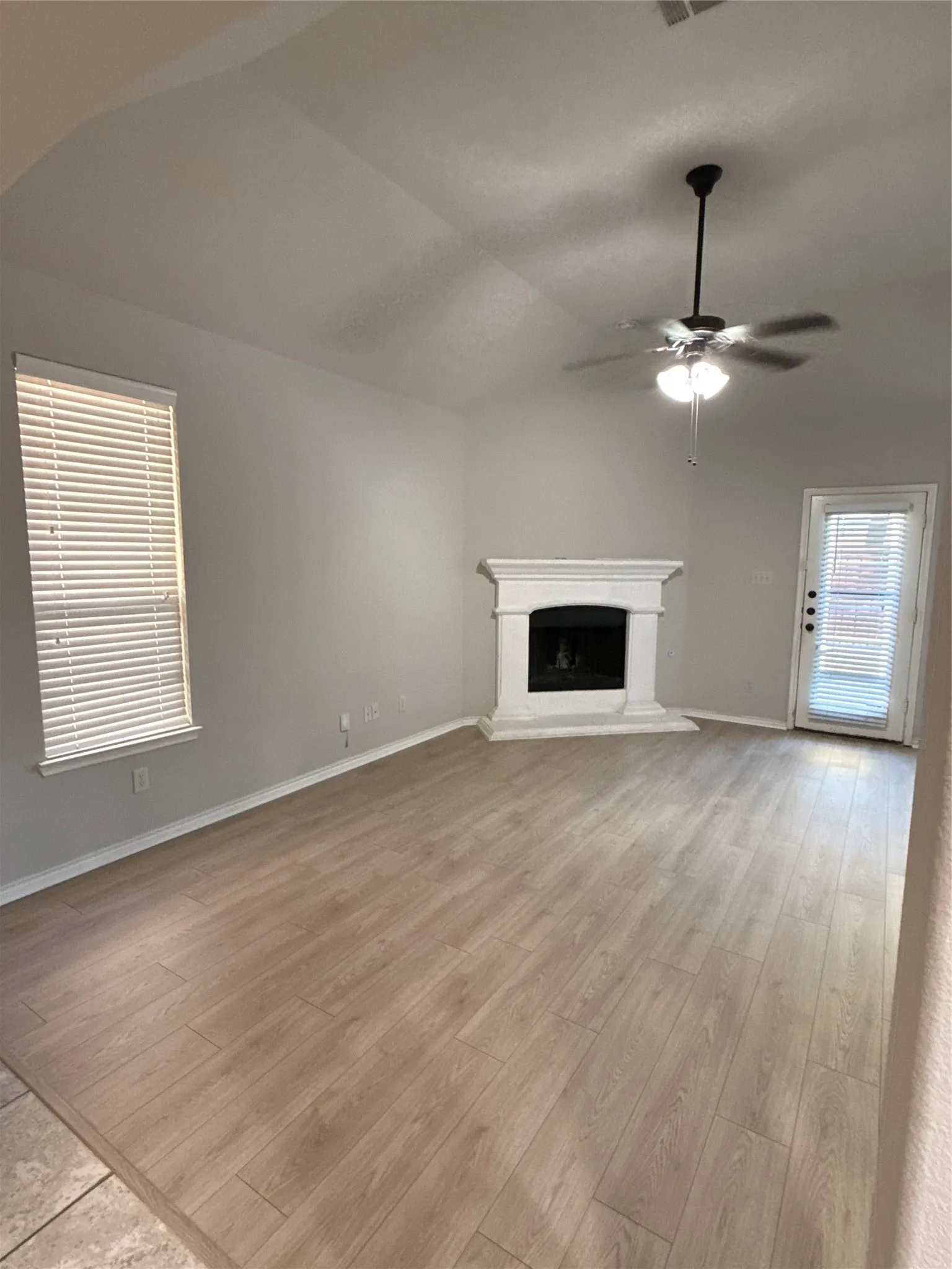 Single Family Residence For Rent in Collin County , 10113 Old Eagle River Lane, Mc Kinney, Texas 75072, 3 Bedroom, 2 Bathroom, 2 Garage spaces, 2,079 Sqft, built in 2013, mls#21330867, Real Estate Agent in Mc Kinney, Homes For Rent in Collin county, Homes For Rent in Mc Kinney, Realtor in Mc Kinney Texas, Real Estate Brokerage Independent Realty Texas, Luminita Cordes Realtor