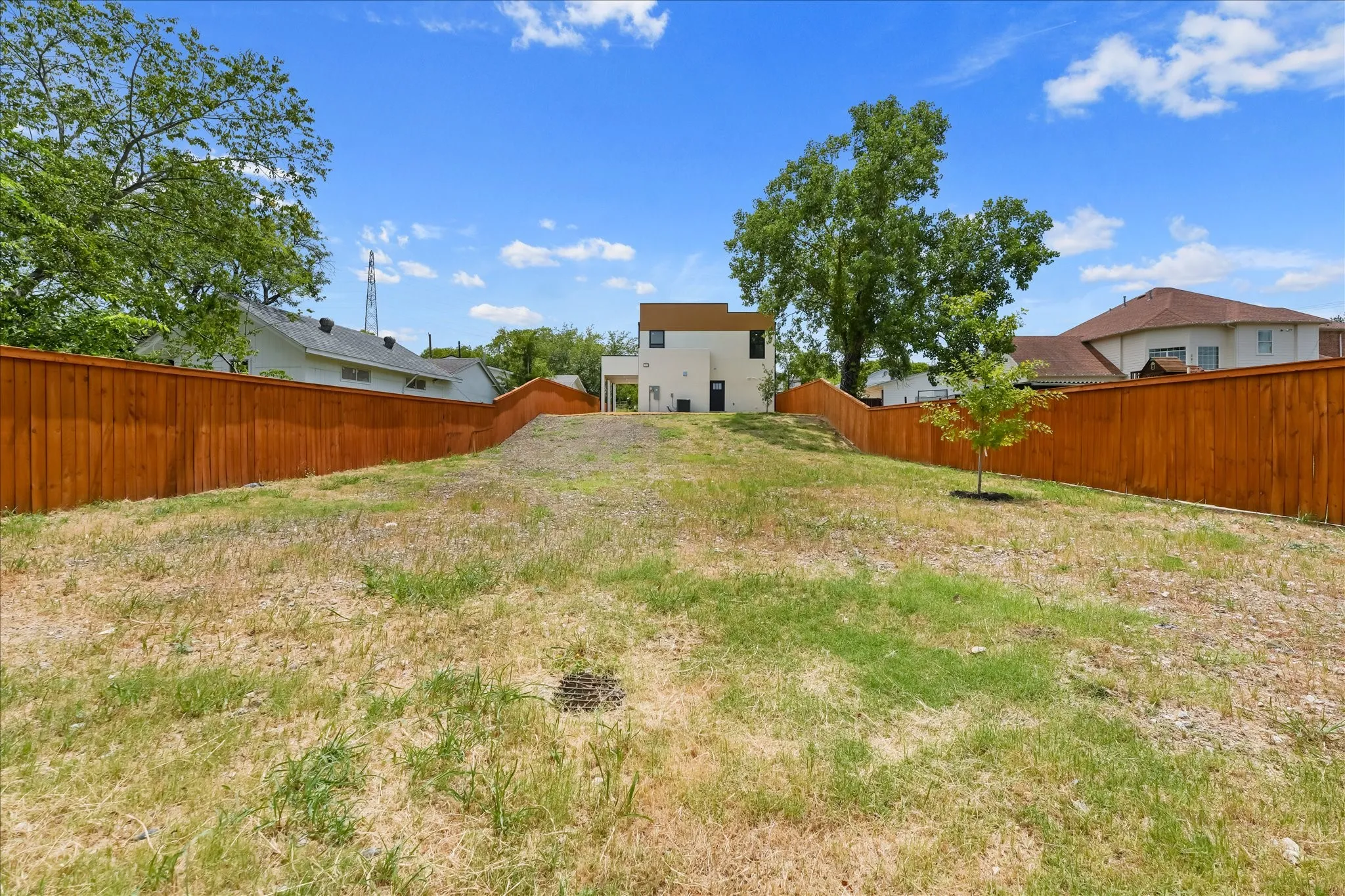 Single Family Residence For Sale in Dallas County , 6027 Verde Way, Dallas, Texas 75211, 4 Bedroom, 3 Bathroom, Garage spaces, 2,400 Sqft, built in 2026, mls#21330874, Real Estate Agent in Dallas, Homes For Sale in Dallas county, Homes For Sale in Dallas, Realtor in Dallas Texas, Real Estate Brokerage Independent Realty Texas, Luminita Cordes Realtor
