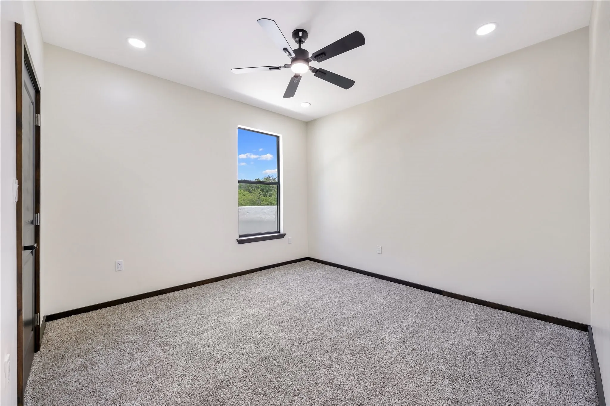 Single Family Residence For Sale in Dallas County , 6027 Verde Way, Dallas, Texas 75211, 4 Bedroom, 3 Bathroom, Garage spaces, 2,400 Sqft, built in 2026, mls#21330874, Real Estate Agent in Dallas, Homes For Sale in Dallas county, Homes For Sale in Dallas, Realtor in Dallas Texas, Real Estate Brokerage Independent Realty Texas, Luminita Cordes Realtor