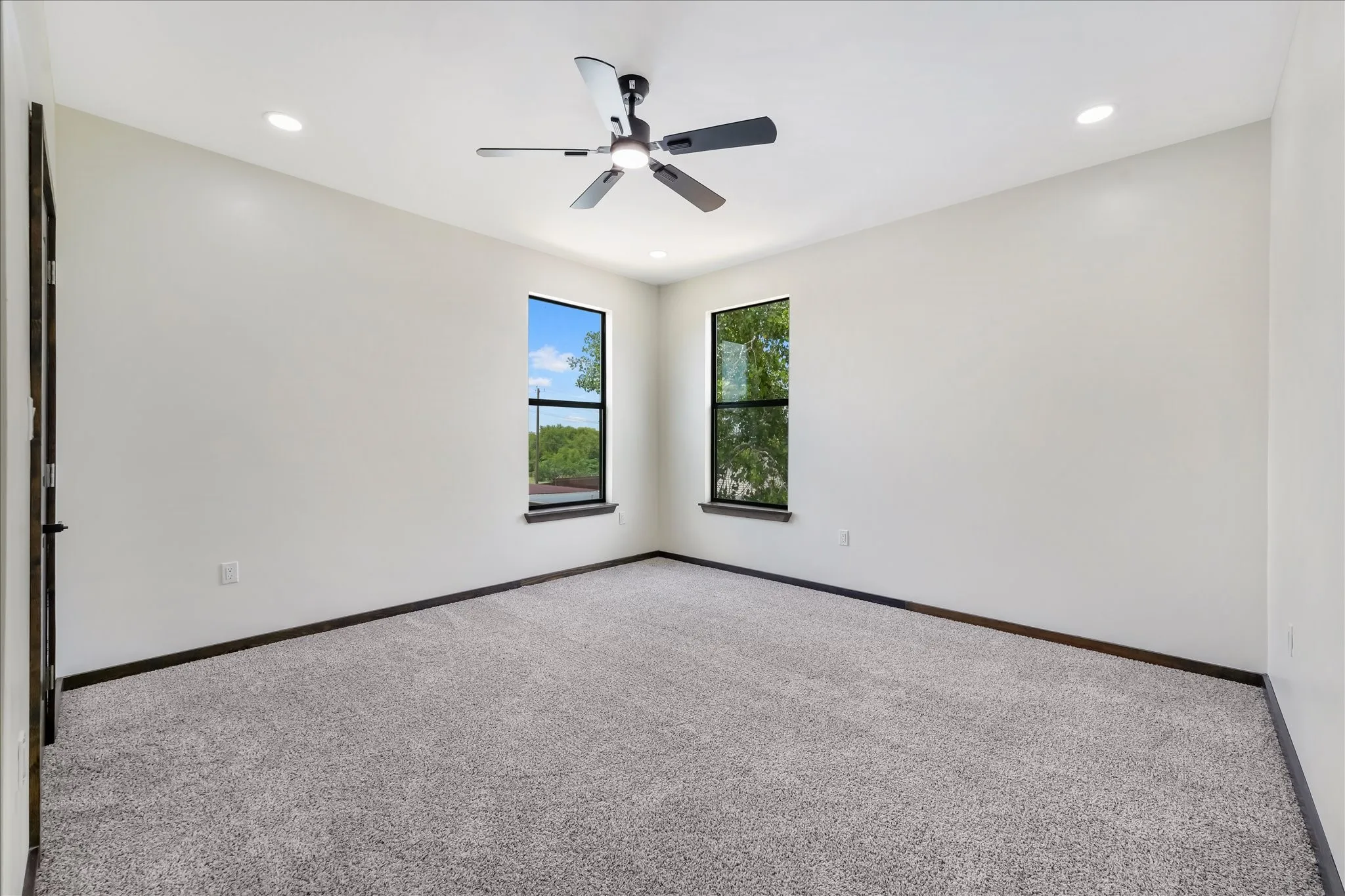 Single Family Residence For Sale in Dallas County , 6027 Verde Way, Dallas, Texas 75211, 4 Bedroom, 3 Bathroom, Garage spaces, 2,400 Sqft, built in 2026, mls#21330874, Real Estate Agent in Dallas, Homes For Sale in Dallas county, Homes For Sale in Dallas, Realtor in Dallas Texas, Real Estate Brokerage Independent Realty Texas, Luminita Cordes Realtor