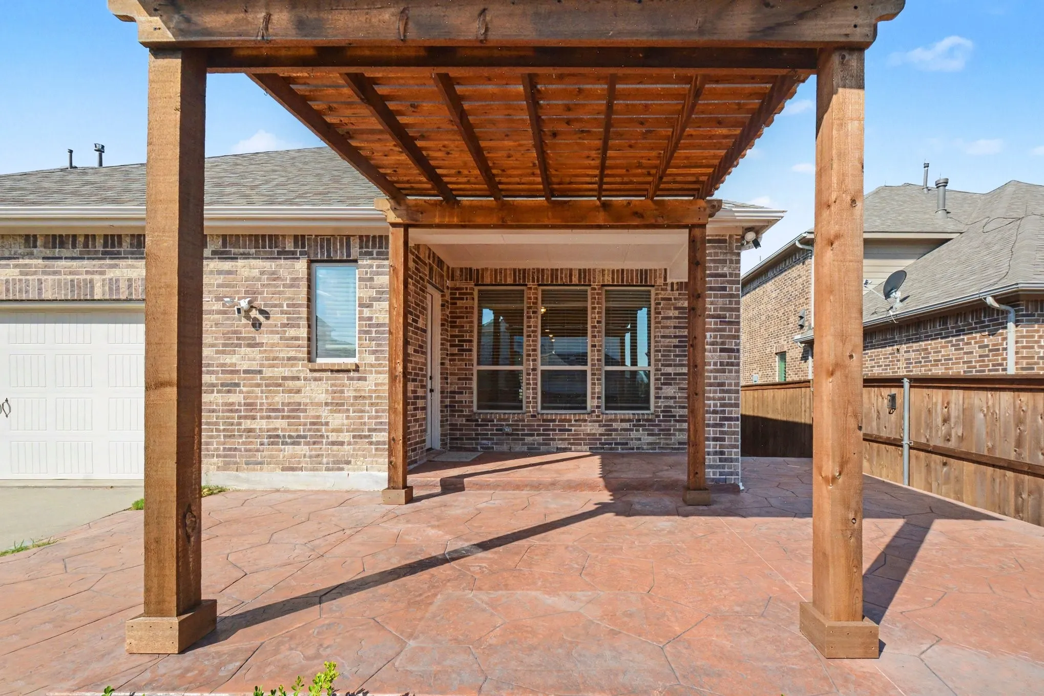 Covered Patio with tiled flooring