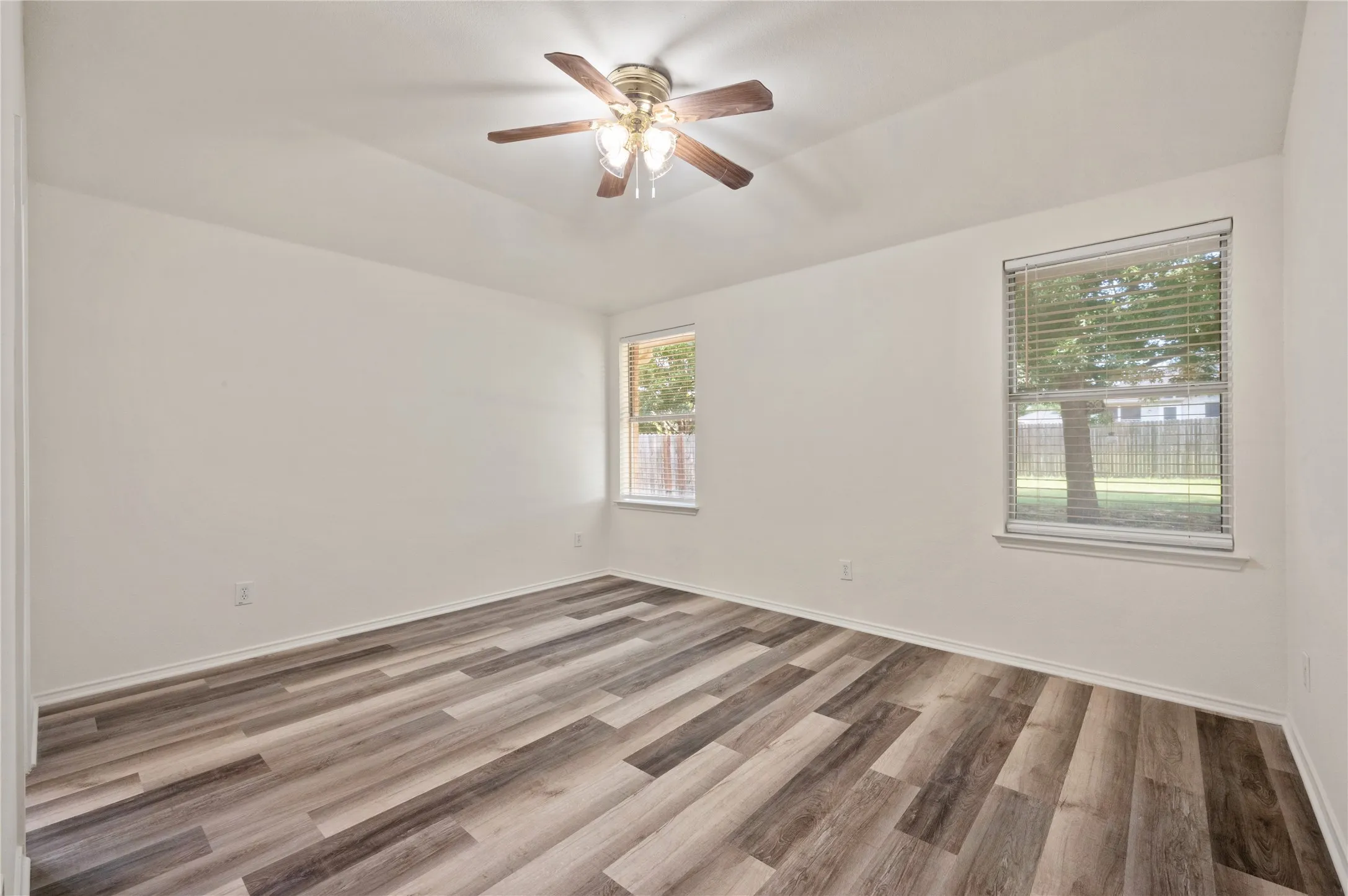 Single Family Residence For Rent in Collin County , 235 Lake Texoma Drive, Wylie, Texas 75098, 3 Bedroom, 2 Bathroom, 2 Garage spaces, 1,208 Sqft, built in 2000, mls#21330840, Real Estate Agent in Wylie, Homes For Rent in Collin county, Homes For Rent in Wylie, Realtor in Wylie Texas, Real Estate Brokerage Independent Realty Texas, Luminita Cordes Realtor