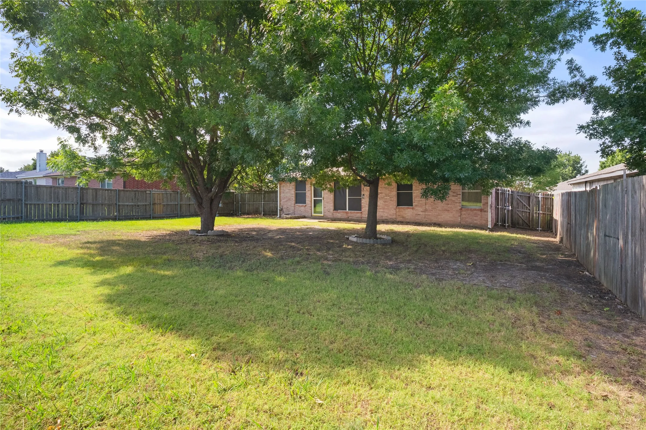Big Back Yard to enjoy!