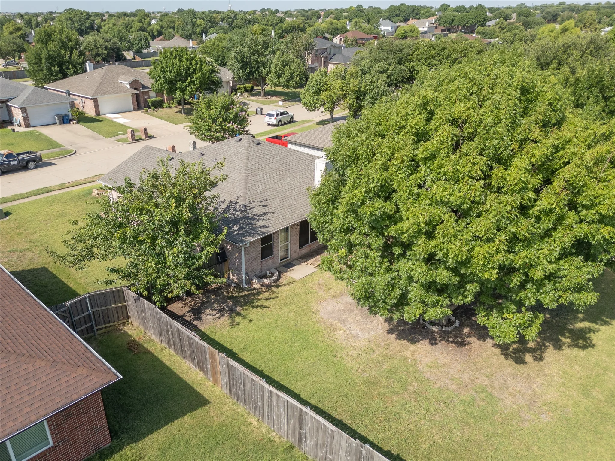 Single Family Residence For Rent in Collin County , 235 Lake Texoma Drive, Wylie, Texas 75098, 3 Bedroom, 2 Bathroom, 2 Garage spaces, 1,208 Sqft, built in 2000, mls#21330840, Real Estate Agent in Wylie, Homes For Rent in Collin county, Homes For Rent in Wylie, Realtor in Wylie Texas, Real Estate Brokerage Independent Realty Texas, Luminita Cordes Realtor