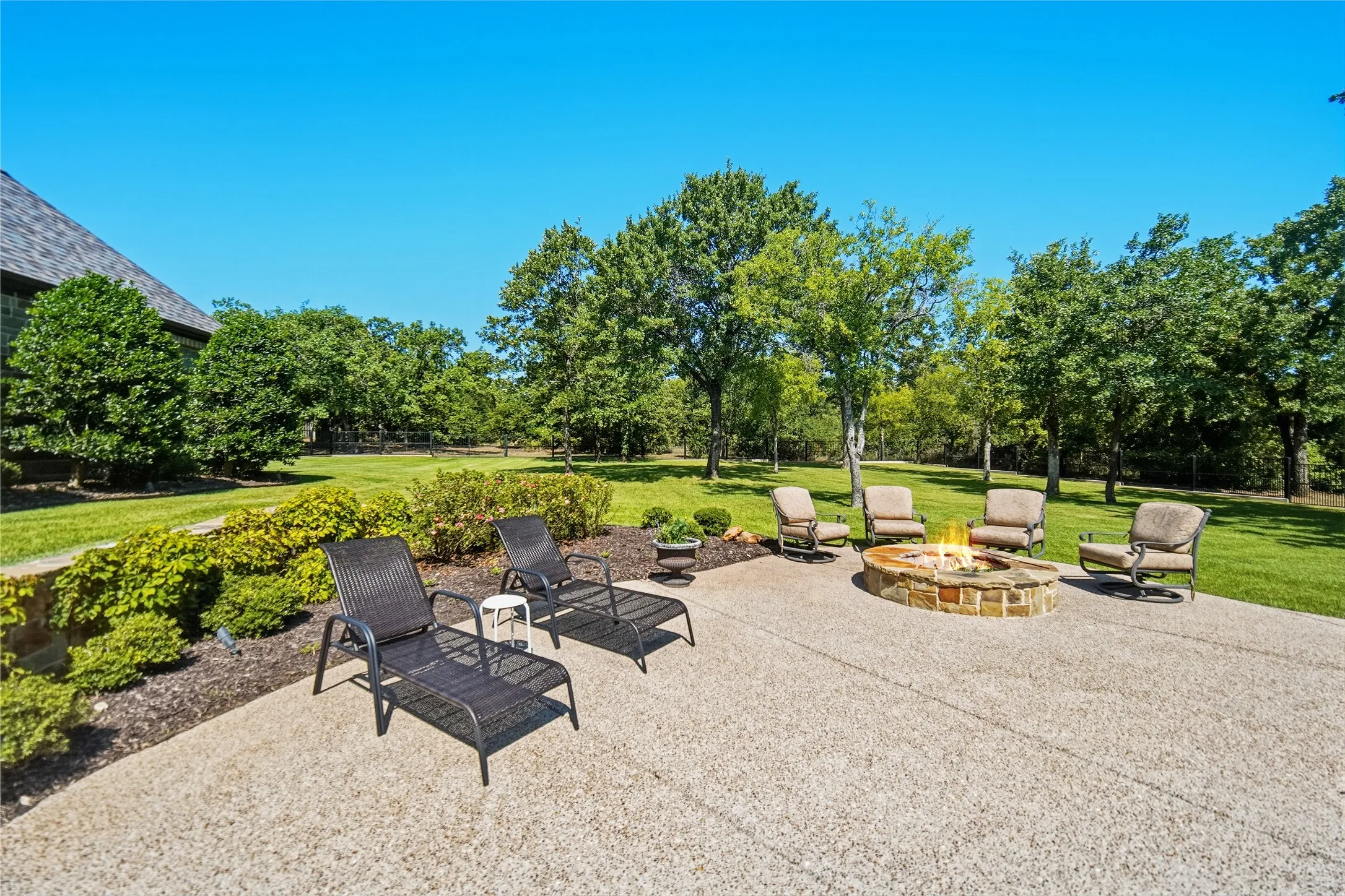 Single Family Residence For Sale in Jack County , 470 Granite Way, Jacksboro, Texas 76458, 5 Bedroom, 5 Bathroom, 3 Garage spaces, 5,155 Sqft, built in 2016, mls#21329130, Real Estate Agent in Jacksboro, Homes For Sale in Jack county, Homes For Sale in Jacksboro, Realtor in Jacksboro Texas, Real Estate Brokerage Independent Realty Texas, Luminita Cordes Realtor