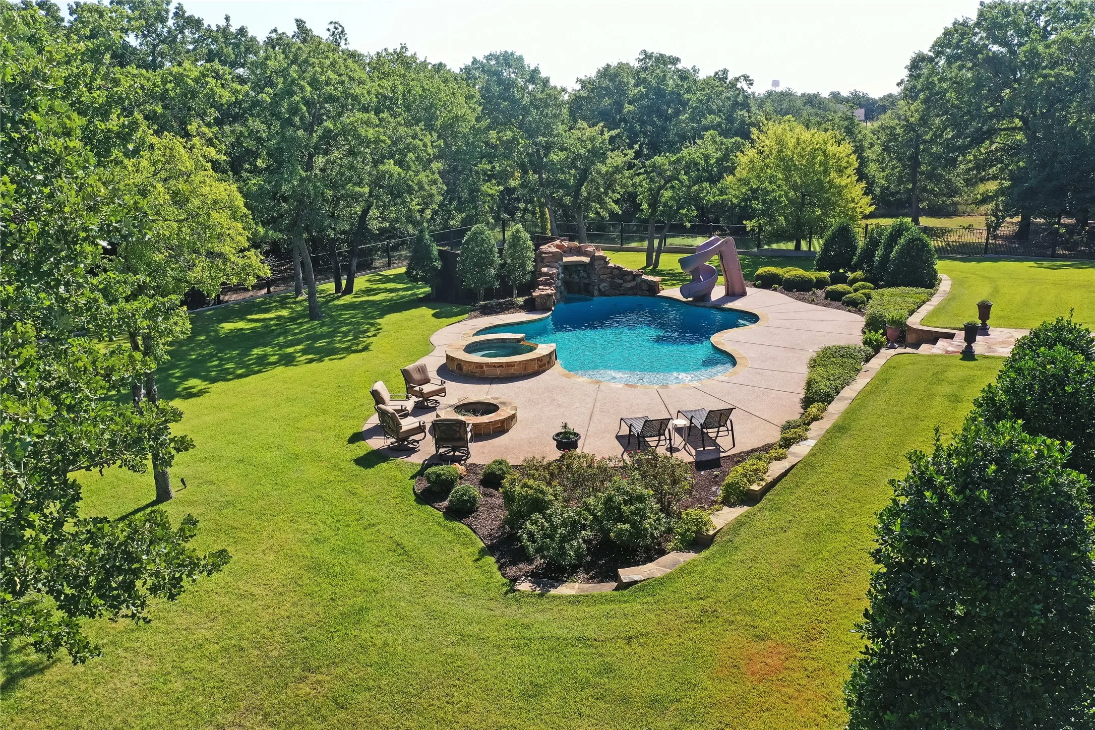 Single Family Residence For Sale in Jack County , 470 Granite Way, Jacksboro, Texas 76458, 5 Bedroom, 5 Bathroom, 3 Garage spaces, 5,155 Sqft, built in 2016, mls#21329130, Real Estate Agent in Jacksboro, Homes For Sale in Jack county, Homes For Sale in Jacksboro, Realtor in Jacksboro Texas, Real Estate Brokerage Independent Realty Texas, Luminita Cordes Realtor
