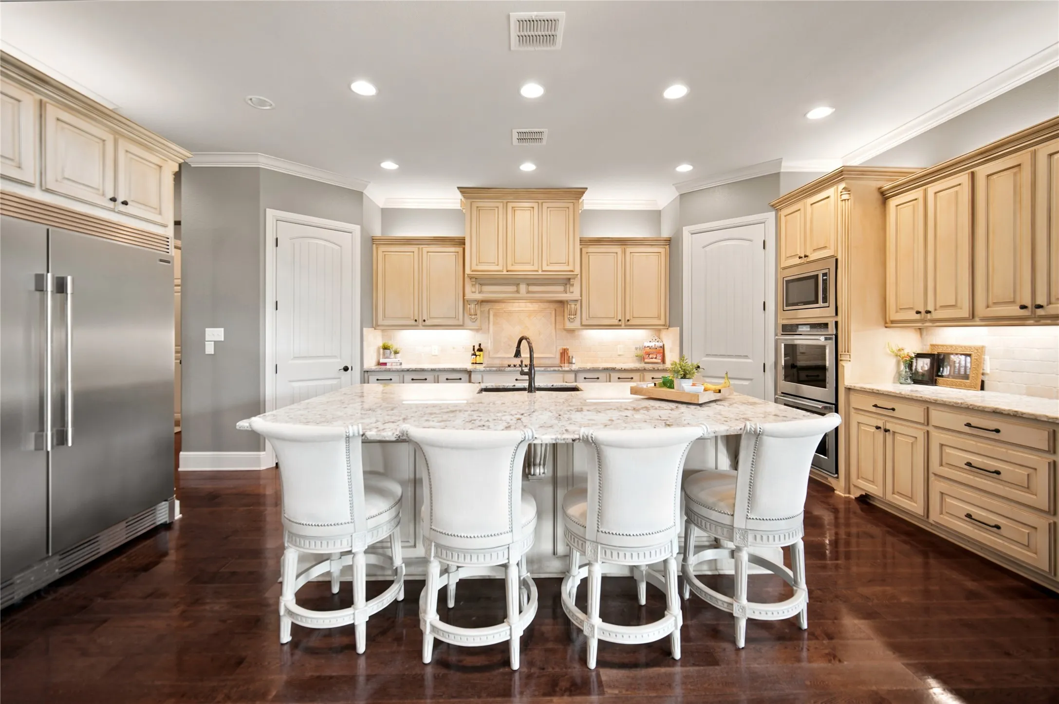 Single Family Residence For Sale in Jack County , 470 Granite Way, Jacksboro, Texas 76458, 5 Bedroom, 5 Bathroom, 3 Garage spaces, 5,155 Sqft, built in 2016, mls#21329130, Real Estate Agent in Jacksboro, Homes For Sale in Jack county, Homes For Sale in Jacksboro, Realtor in Jacksboro Texas, Real Estate Brokerage Independent Realty Texas, Luminita Cordes Realtor