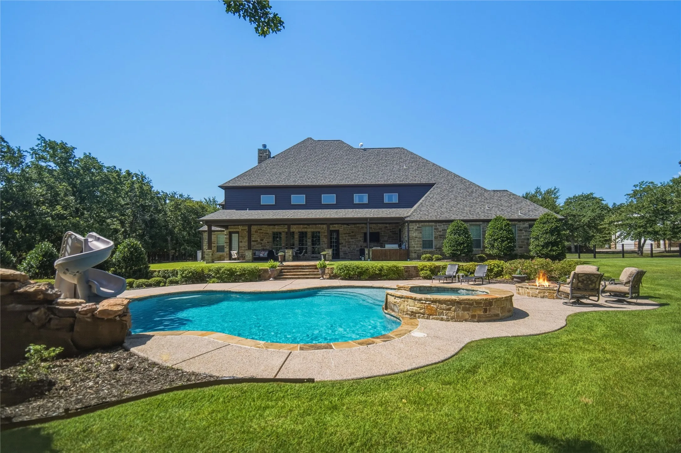 Single Family Residence For Sale in Jack County , 470 Granite Way, Jacksboro, Texas 76458, 5 Bedroom, 5 Bathroom, 3 Garage spaces, 5,155 Sqft, built in 2016, mls#21329130, Real Estate Agent in Jacksboro, Homes For Sale in Jack county, Homes For Sale in Jacksboro, Realtor in Jacksboro Texas, Real Estate Brokerage Independent Realty Texas, Luminita Cordes Realtor