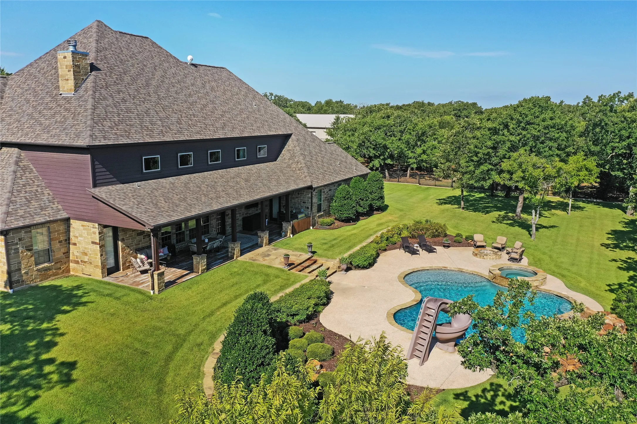 Single Family Residence For Sale in Jack County , 470 Granite Way, Jacksboro, Texas 76458, 5 Bedroom, 5 Bathroom, 3 Garage spaces, 5,155 Sqft, built in 2016, mls#21329130, Real Estate Agent in Jacksboro, Homes For Sale in Jack county, Homes For Sale in Jacksboro, Realtor in Jacksboro Texas, Real Estate Brokerage Independent Realty Texas, Luminita Cordes Realtor