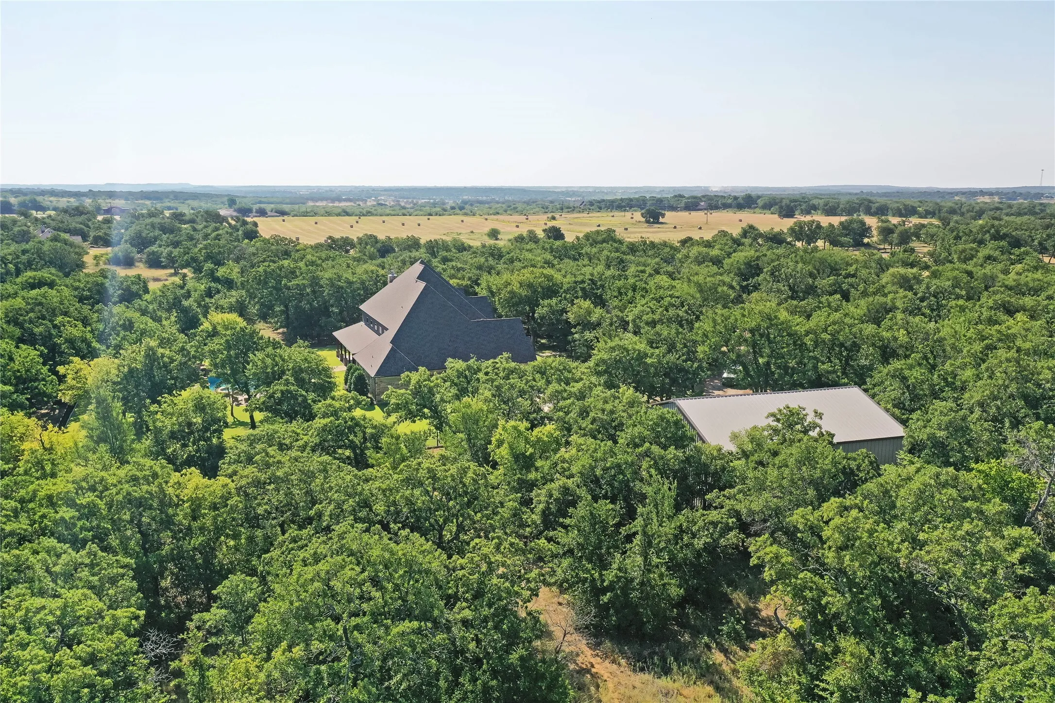 Single Family Residence For Sale in Jack County , 470 Granite Way, Jacksboro, Texas 76458, 5 Bedroom, 5 Bathroom, 3 Garage spaces, 5,155 Sqft, built in 2016, mls#21329130, Real Estate Agent in Jacksboro, Homes For Sale in Jack county, Homes For Sale in Jacksboro, Realtor in Jacksboro Texas, Real Estate Brokerage Independent Realty Texas, Luminita Cordes Realtor