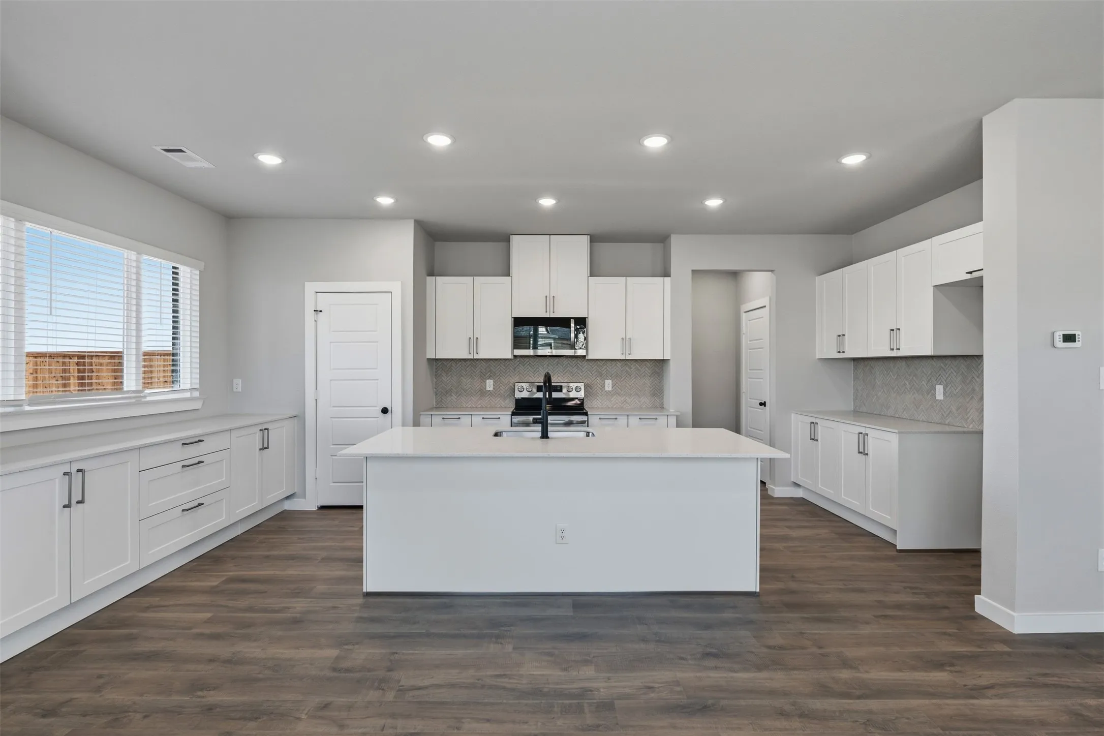 Triplex For Rent in Ellis County , 4062 Le Croy Court, Midlothian, Texas 76065, 3 Bedroom, 3 Bathroom, 2 Garage spaces, 1,838 Sqft, built in 2025, mls#21330891, Real Estate Agent in Midlothian, Homes For Rent in Ellis county, Homes For Rent in Midlothian, Realtor in Midlothian Texas, Real Estate Brokerage Independent Realty Texas, Luminita Cordes Realtor