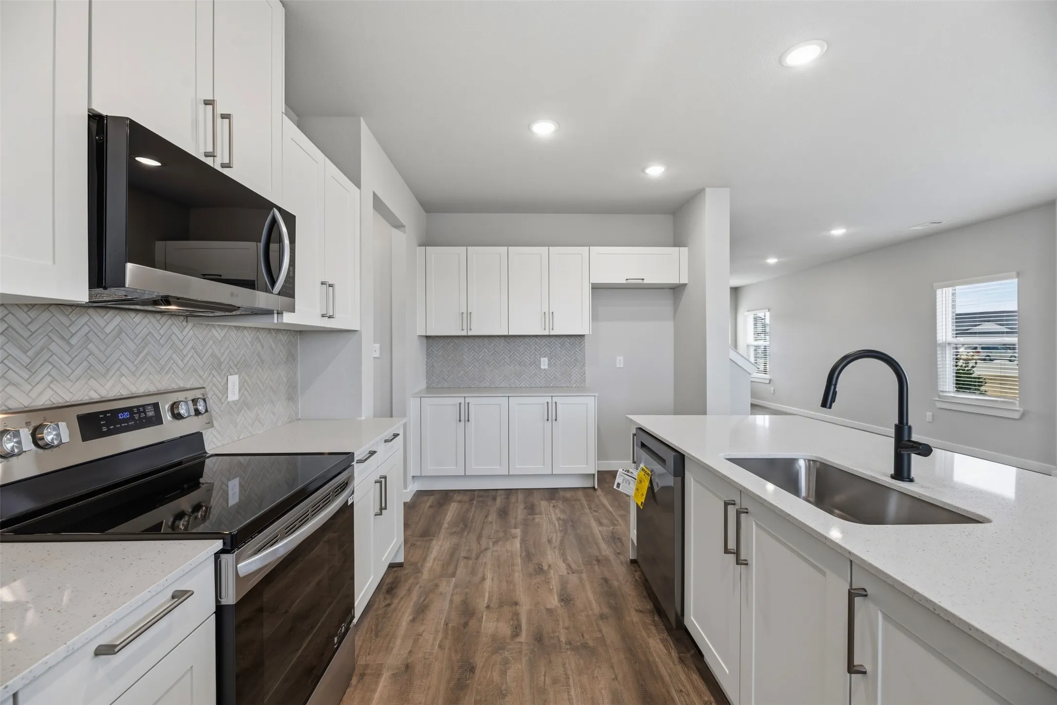 Triplex For Rent in Ellis County , 4062 Le Croy Court, Midlothian, Texas 76065, 3 Bedroom, 3 Bathroom, 2 Garage spaces, 1,838 Sqft, built in 2025, mls#21330891, Real Estate Agent in Midlothian, Homes For Rent in Ellis county, Homes For Rent in Midlothian, Realtor in Midlothian Texas, Real Estate Brokerage Independent Realty Texas, Luminita Cordes Realtor