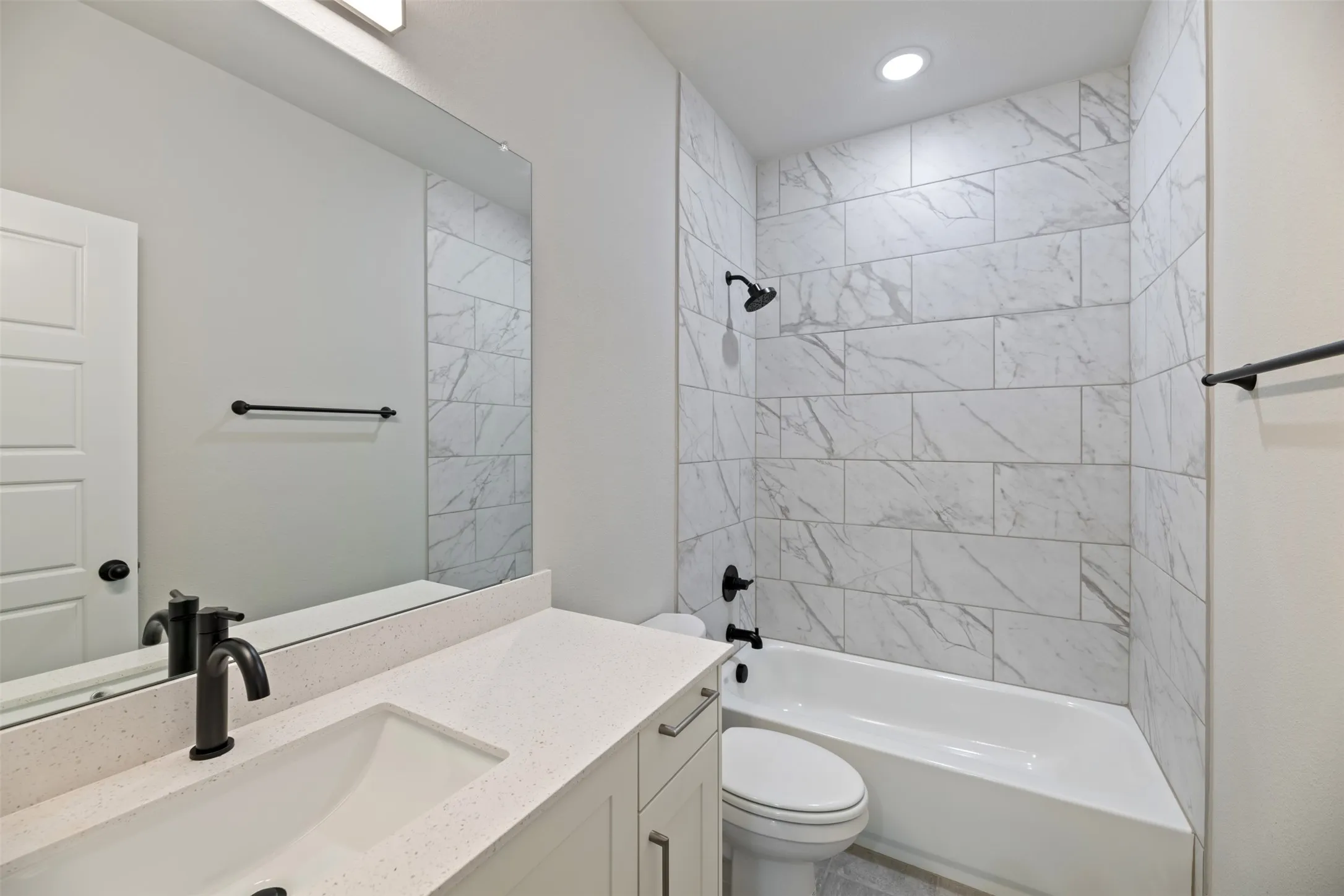 Triplex For Rent in Ellis County , 4062 Le Croy Court, Midlothian, Texas 76065, 3 Bedroom, 3 Bathroom, 2 Garage spaces, 1,838 Sqft, built in 2025, mls#21330891, Real Estate Agent in Midlothian, Homes For Rent in Ellis county, Homes For Rent in Midlothian, Realtor in Midlothian Texas, Real Estate Brokerage Independent Realty Texas, Luminita Cordes Realtor