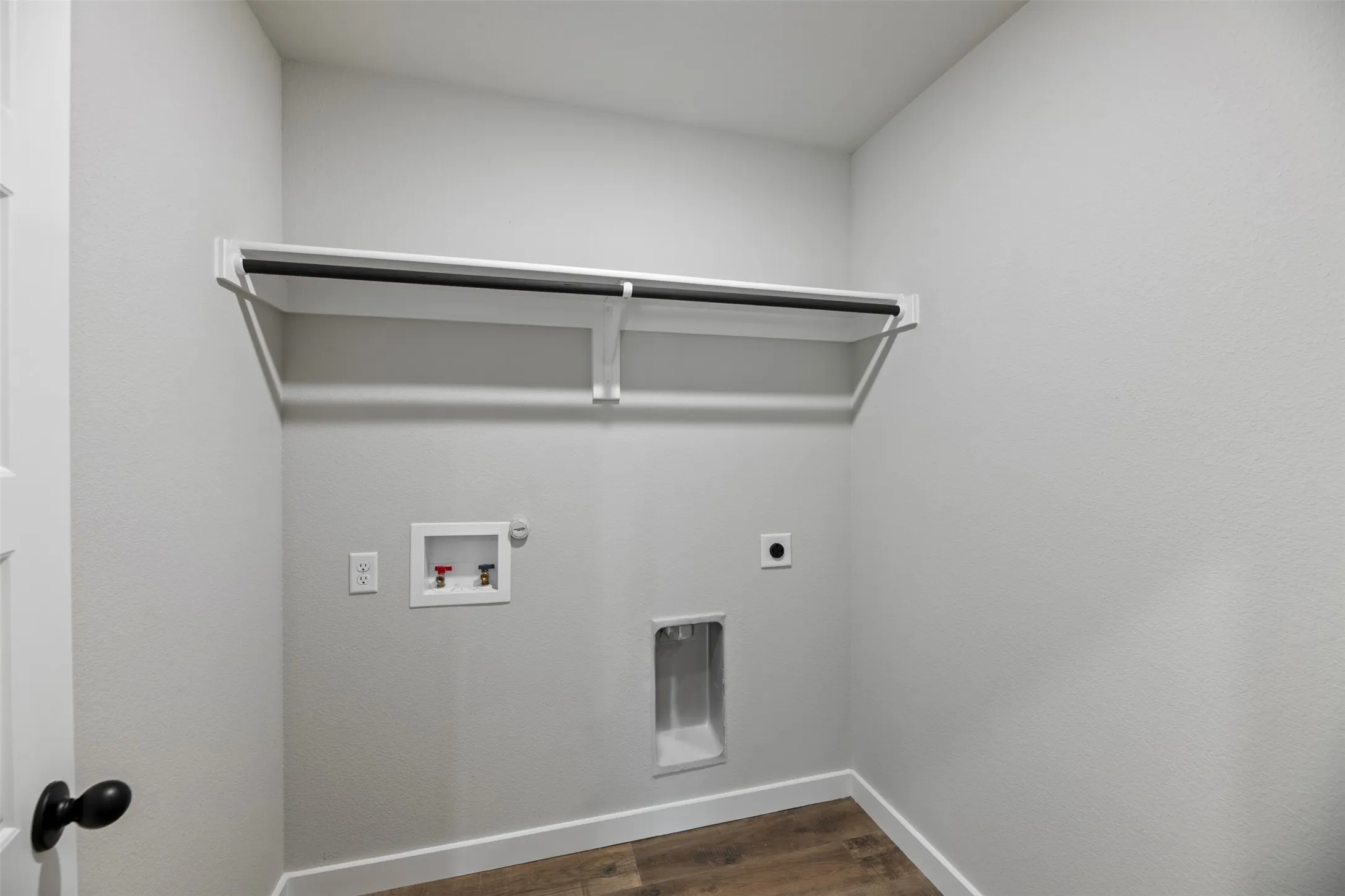 Triplex For Rent in Ellis County , 4062 Le Croy Court, Midlothian, Texas 76065, 3 Bedroom, 3 Bathroom, 2 Garage spaces, 1,838 Sqft, built in 2025, mls#21330891, Real Estate Agent in Midlothian, Homes For Rent in Ellis county, Homes For Rent in Midlothian, Realtor in Midlothian Texas, Real Estate Brokerage Independent Realty Texas, Luminita Cordes Realtor