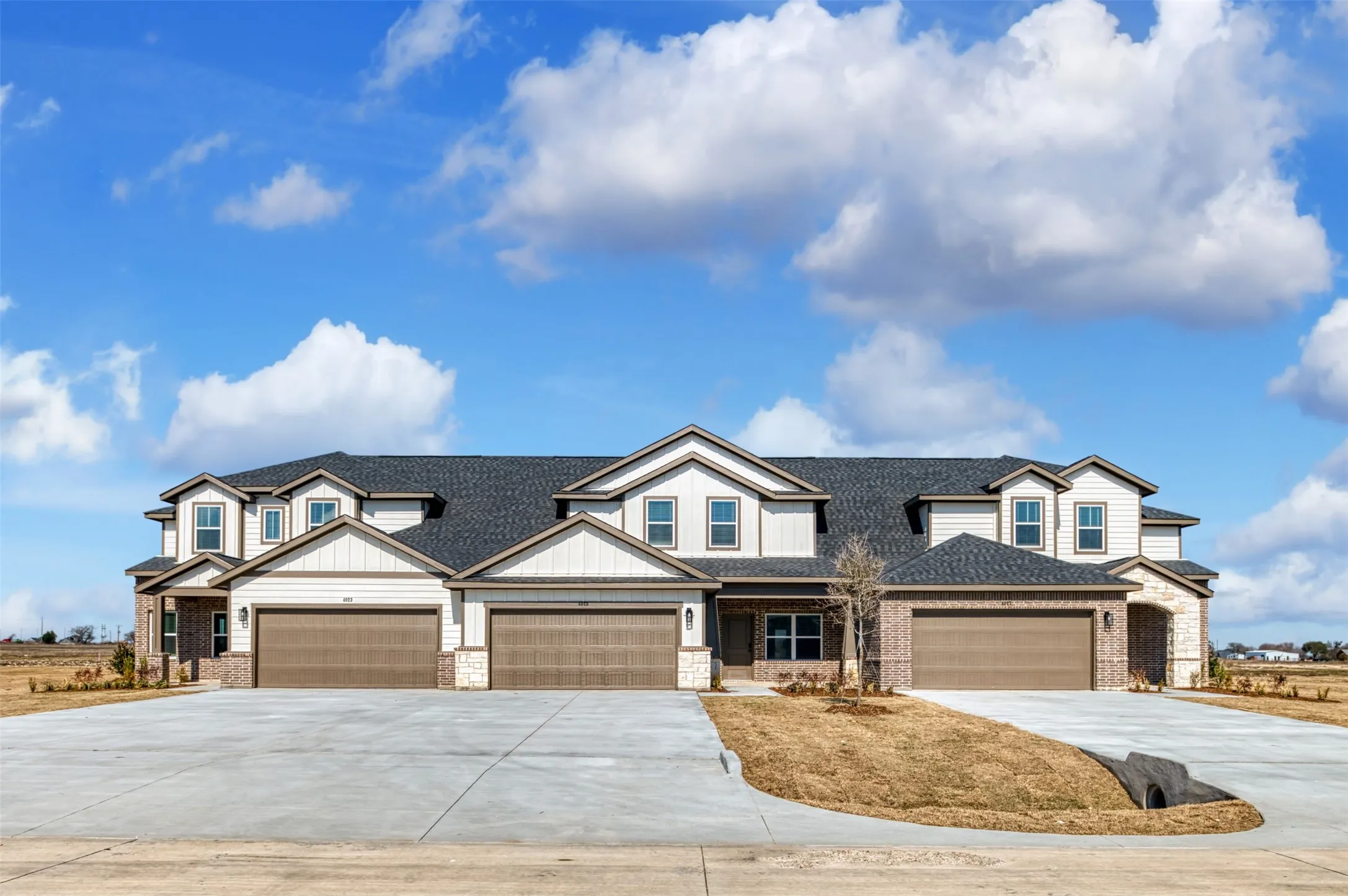 Triplex For Rent in Ellis County , 4062 Le Croy Court, Midlothian, Texas 76065, 3 Bedroom, 3 Bathroom, 2 Garage spaces, 1,838 Sqft, built in 2025, mls#21330891, Real Estate Agent in Midlothian, Homes For Rent in Ellis county, Homes For Rent in Midlothian, Realtor in Midlothian Texas, Real Estate Brokerage Independent Realty Texas, Luminita Cordes Realtor