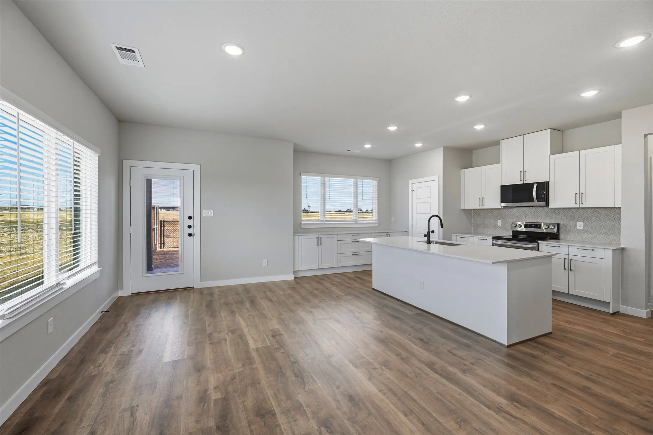 Triplex For Rent in Ellis County , 4062 Le Croy Court, Midlothian, Texas 76065, 3 Bedroom, 3 Bathroom, 2 Garage spaces, 1,838 Sqft, built in 2025, mls#21330891, Real Estate Agent in Midlothian, Homes For Rent in Ellis county, Homes For Rent in Midlothian, Realtor in Midlothian Texas, Real Estate Brokerage Independent Realty Texas, Luminita Cordes Realtor