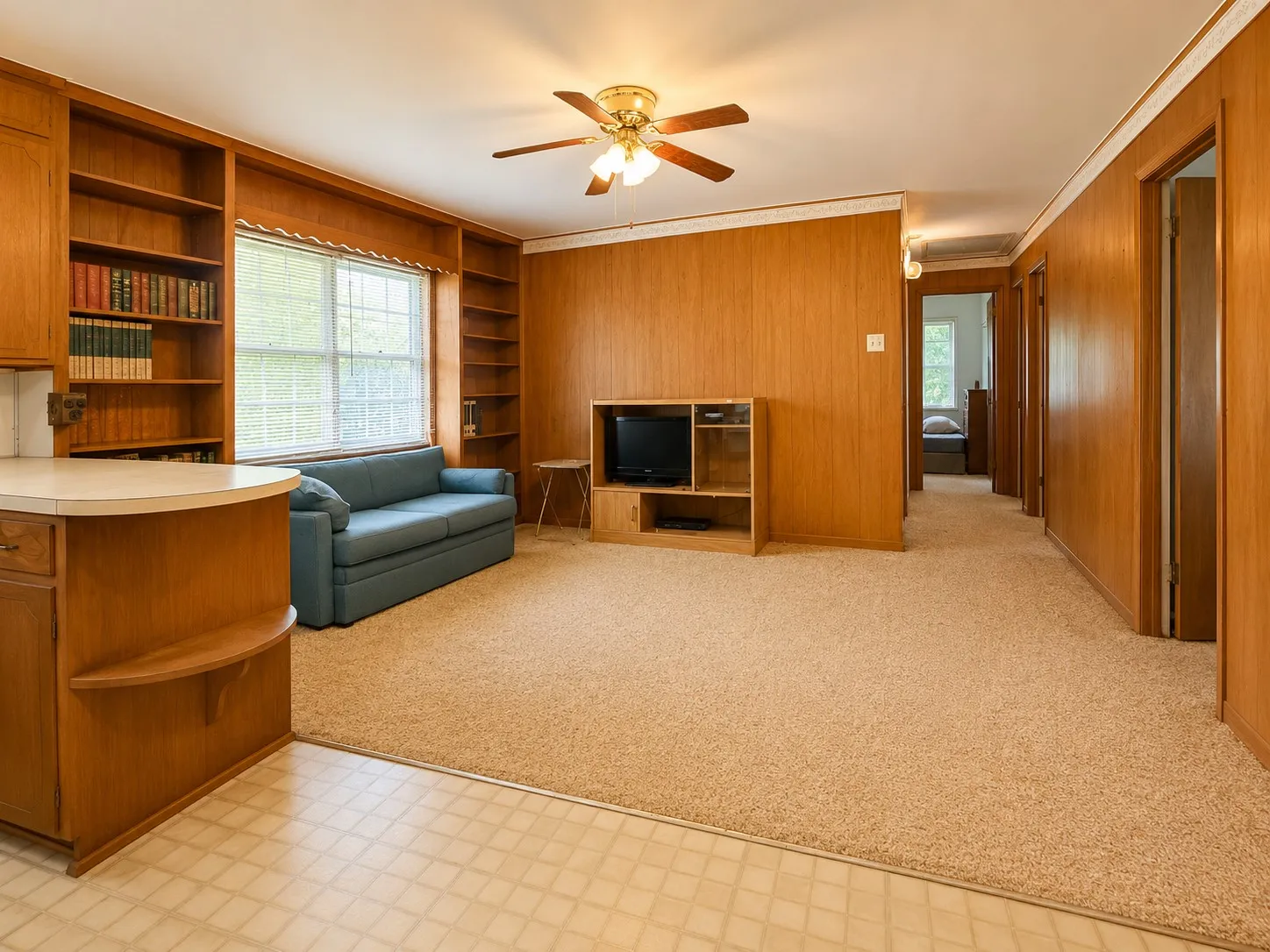 Single Family Residence For Sale in Navarro County , 310 SW 7th Street, Kerens, Texas 75144, 3 Bedroom, 2 Bathroom, Garage spaces, 2,160 Sqft, built in 1955, mls#21330897, Real Estate Agent in Kerens, Homes For Sale in Navarro county, Homes For Sale in Kerens, Realtor in Kerens Texas, Real Estate Brokerage Independent Realty Texas, Luminita Cordes Realtor