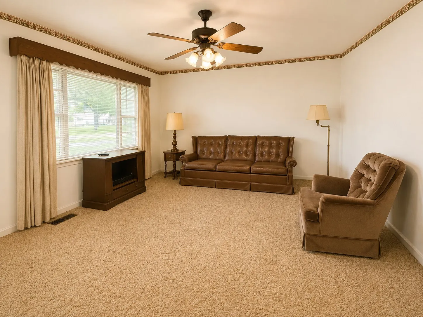 Single Family Residence For Sale in Navarro County , 310 SW 7th Street, Kerens, Texas 75144, 3 Bedroom, 2 Bathroom, Garage spaces, 2,160 Sqft, built in 1955, mls#21330897, Real Estate Agent in Kerens, Homes For Sale in Navarro county, Homes For Sale in Kerens, Realtor in Kerens Texas, Real Estate Brokerage Independent Realty Texas, Luminita Cordes Realtor
