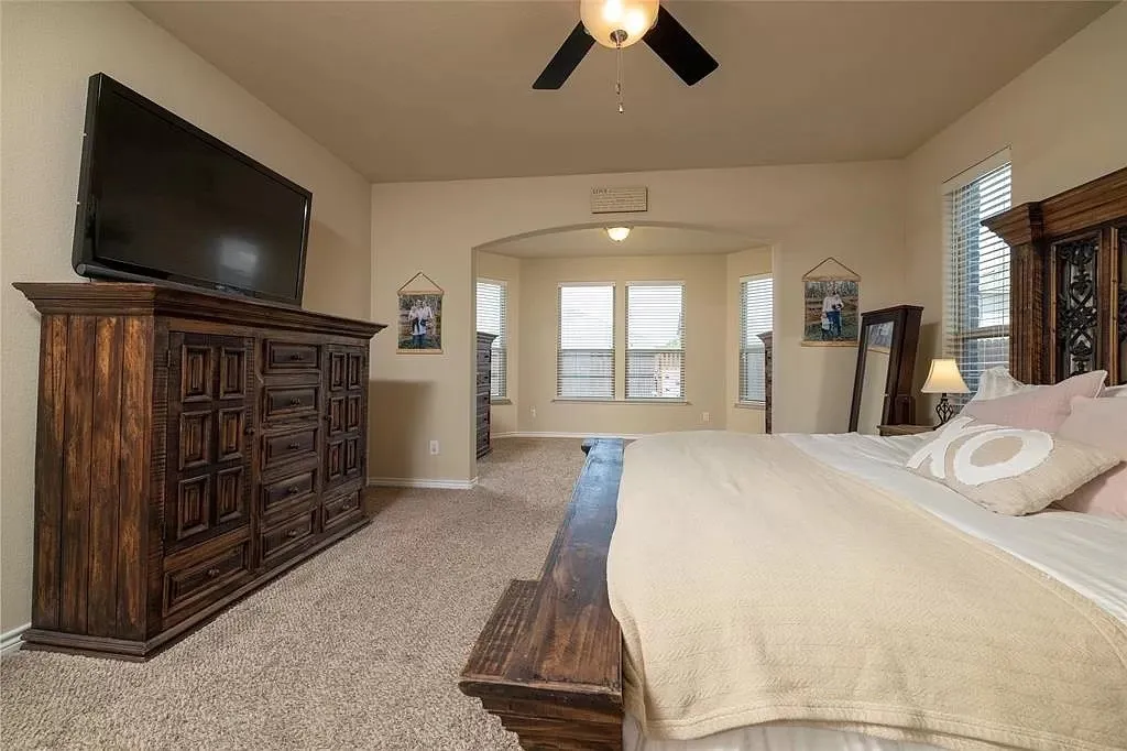 Single Family Residence For Sale in Denton County , 11625 Parade Drive, Frisco, Texas 75036, 4 Bedroom, 3 Bathroom, 2 Garage spaces, 2,929 Sqft, built in 2014, mls#21330911, Real Estate Agent in Frisco, Homes For Sale in Denton county, Homes For Sale in Frisco, Realtor in Frisco Texas, Real Estate Brokerage Independent Realty Texas, Luminita Cordes Realtor