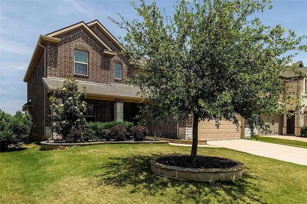 Single Family Residence For Sale in Denton County , 11625 Parade Drive, Frisco, Texas 75036, 4 Bedroom, 3 Bathroom, 2 Garage spaces, 2,929 Sqft, built in 2014, mls#21330911, Real Estate Agent in Frisco, Homes For Sale in Denton county, Homes For Sale in Frisco, Realtor in Frisco Texas, Real Estate Brokerage Independent Realty Texas, Luminita Cordes Realtor