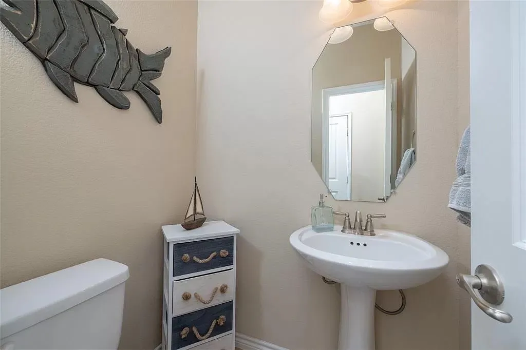 Single Family Residence For Sale in Denton County , 11625 Parade Drive, Frisco, Texas 75036, 4 Bedroom, 3 Bathroom, 2 Garage spaces, 2,929 Sqft, built in 2014, mls#21330911, Real Estate Agent in Frisco, Homes For Sale in Denton county, Homes For Sale in Frisco, Realtor in Frisco Texas, Real Estate Brokerage Independent Realty Texas, Luminita Cordes Realtor