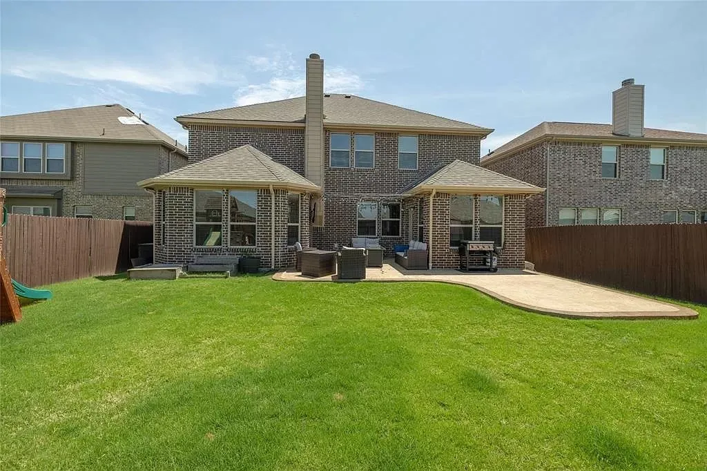 Single Family Residence For Sale in Denton County , 11625 Parade Drive, Frisco, Texas 75036, 4 Bedroom, 3 Bathroom, 2 Garage spaces, 2,929 Sqft, built in 2014, mls#21330911, Real Estate Agent in Frisco, Homes For Sale in Denton county, Homes For Sale in Frisco, Realtor in Frisco Texas, Real Estate Brokerage Independent Realty Texas, Luminita Cordes Realtor