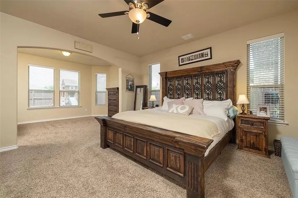 Single Family Residence For Sale in Denton County , 11625 Parade Drive, Frisco, Texas 75036, 4 Bedroom, 3 Bathroom, 2 Garage spaces, 2,929 Sqft, built in 2014, mls#21330911, Real Estate Agent in Frisco, Homes For Sale in Denton county, Homes For Sale in Frisco, Realtor in Frisco Texas, Real Estate Brokerage Independent Realty Texas, Luminita Cordes Realtor