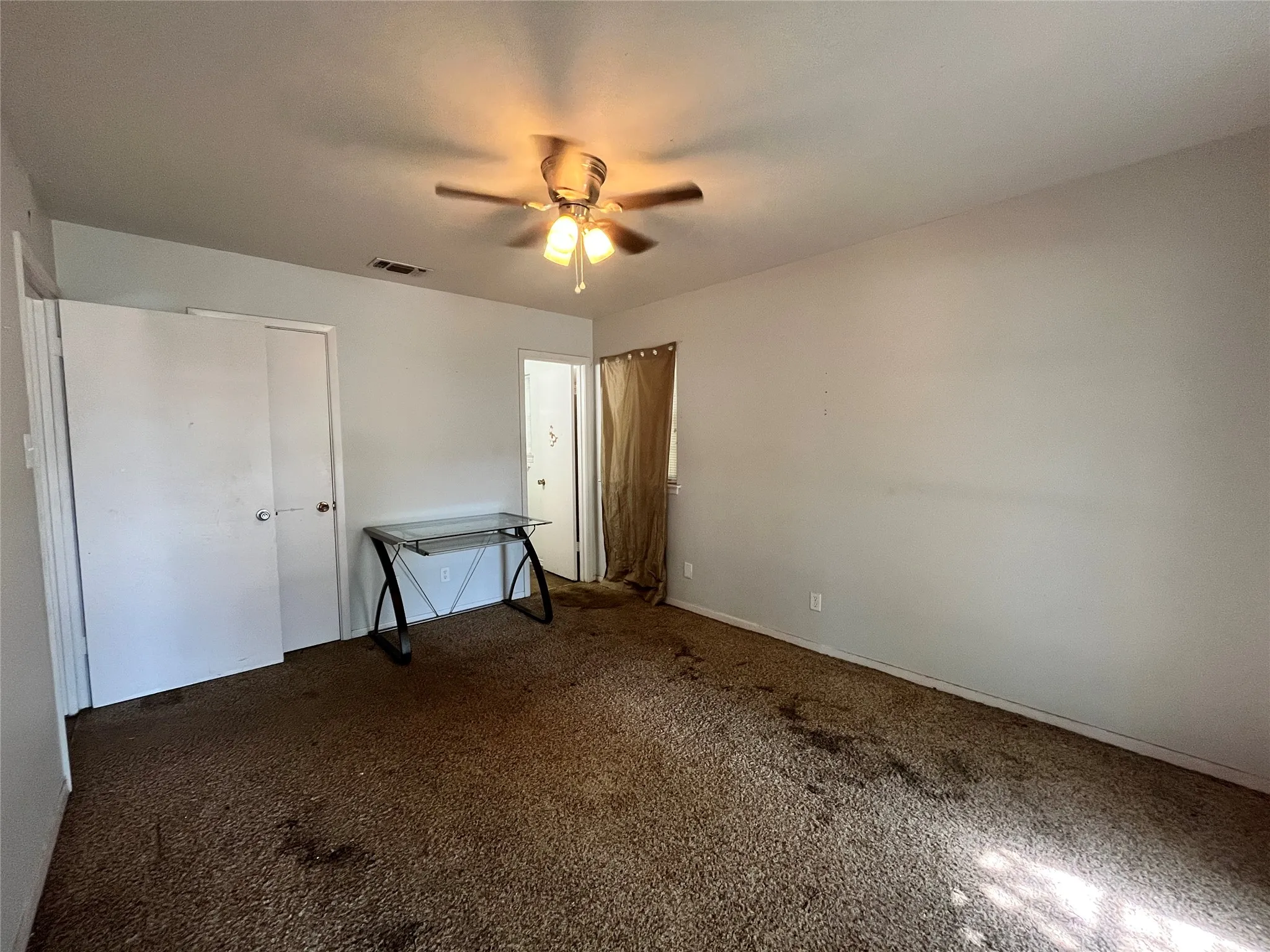 Single Family Residence For Sale in Denton County , 3312 Valley View Road, Denton, Texas 76209, 3 Bedroom, 2 Bathroom, 2 Garage spaces, 1,289 Sqft, built in 1968, mls#21319093, Real Estate Agent in Denton, Homes For Sale in Denton county, Homes For Sale in Denton, Realtor in Denton Texas, Real Estate Brokerage Independent Realty Texas, Luminita Cordes Realtor