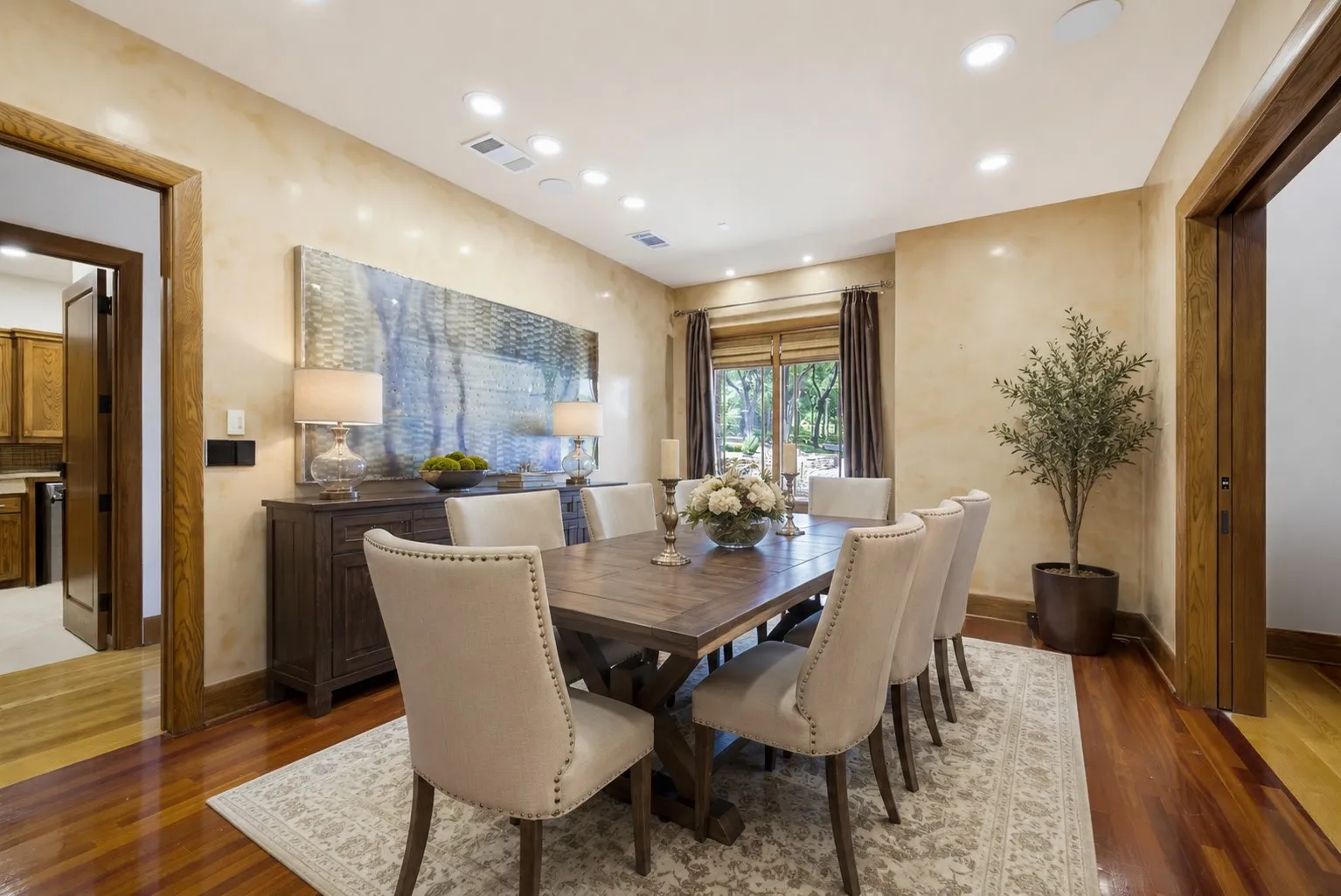 Single Family Residence For Sale in Tarrant County , 6816 Oak Hill Drive, Fort Worth, Texas 76132, 4 Bedroom, 5 Bathroom, 4 Garage spaces, 6,925 Sqft, built in 2001, mls#21326276, Real Estate Agent in Fort Worth, Homes For Sale in Tarrant county, Homes For Sale in Fort Worth, Realtor in Fort Worth Texas, Real Estate Brokerage Independent Realty Texas, Luminita Cordes Realtor