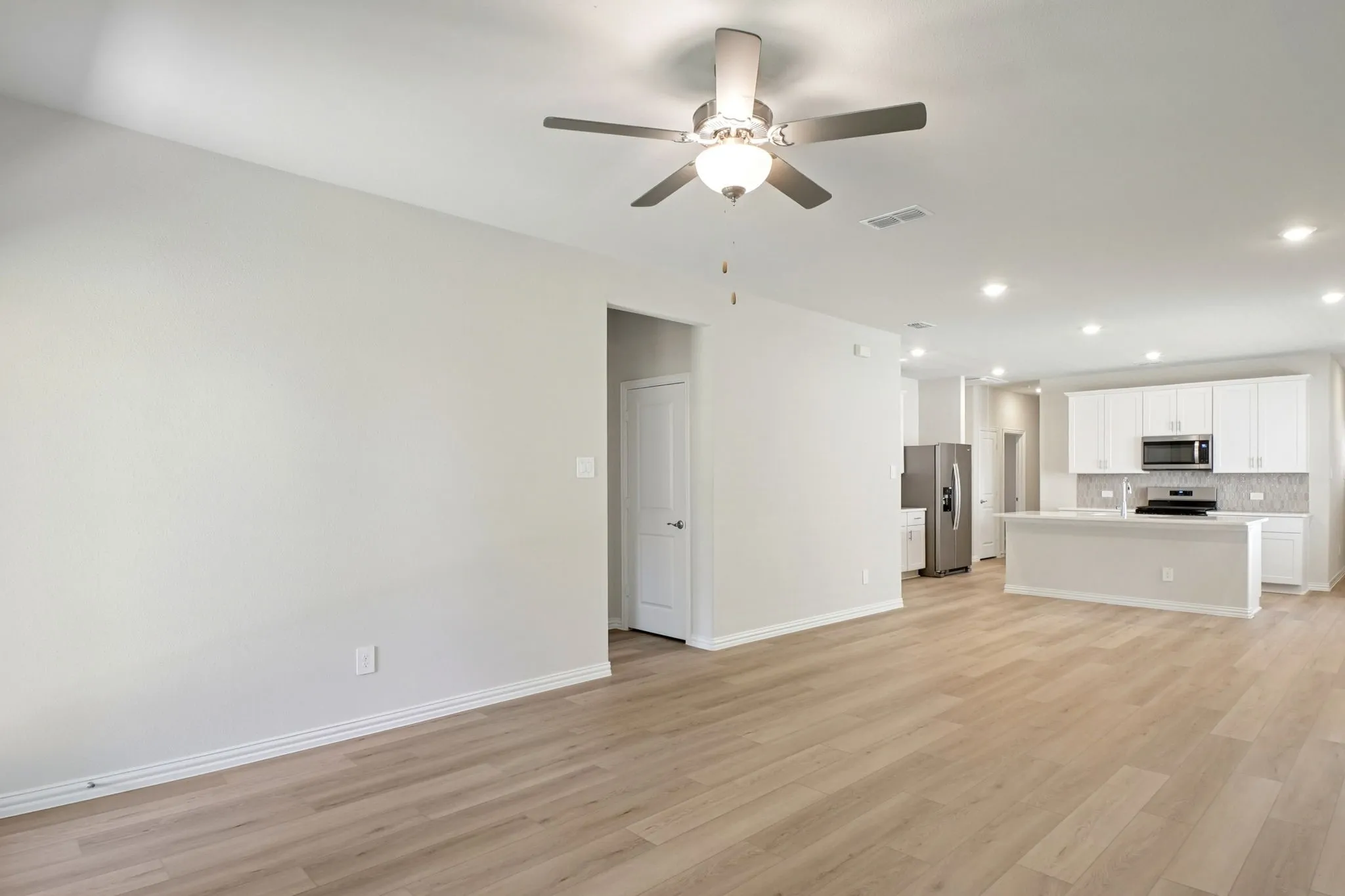 Photo is not of the actual home, but is an inspirational photo of builder’s model home and may depict options, furnishings, and/or decorator features that are not included.