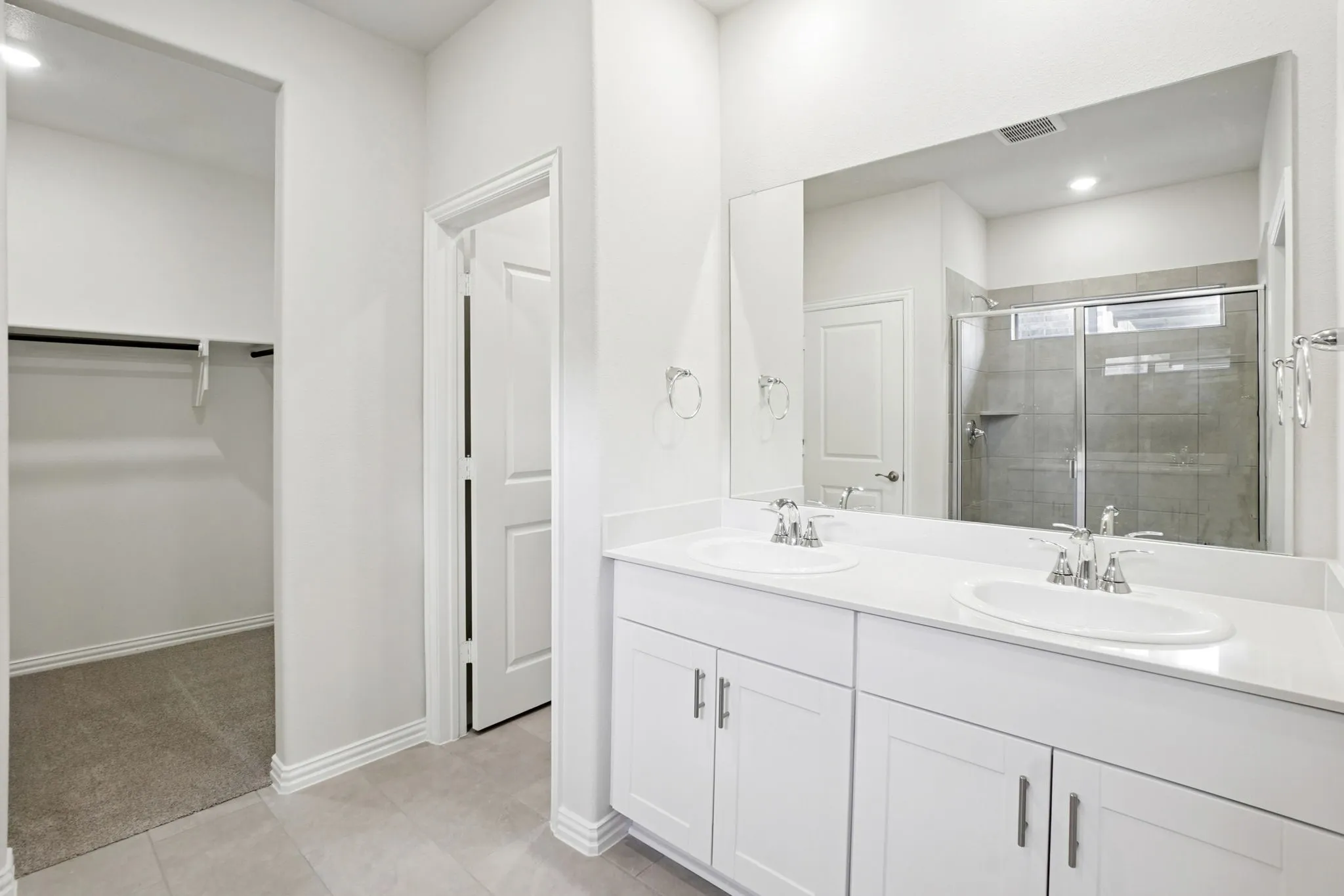 Photo is not of the actual home, but is an inspirational photo of builder’s model home and may depict options, furnishings, and/or decorator features that are not included.