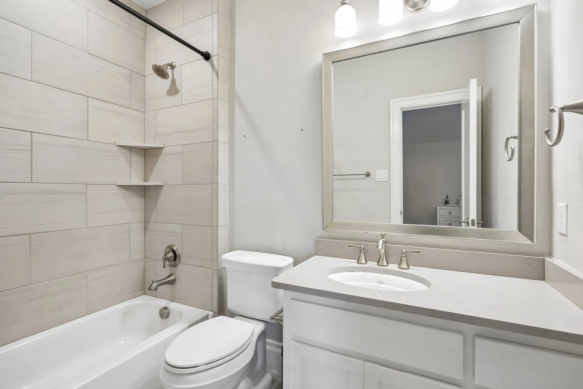 Single Family Residence For Sale in Collin County , 811 Shackleford Lane, Prosper, Texas 75078, 5 Bedroom, 8 Bathroom, 4 Garage spaces, 5,516 Sqft, built in 2018, mls#21329954, Real Estate Agent in Prosper, Homes For Sale in Collin county, Homes For Sale in Prosper, Realtor in Prosper Texas, Real Estate Brokerage Independent Realty Texas, Luminita Cordes Realtor