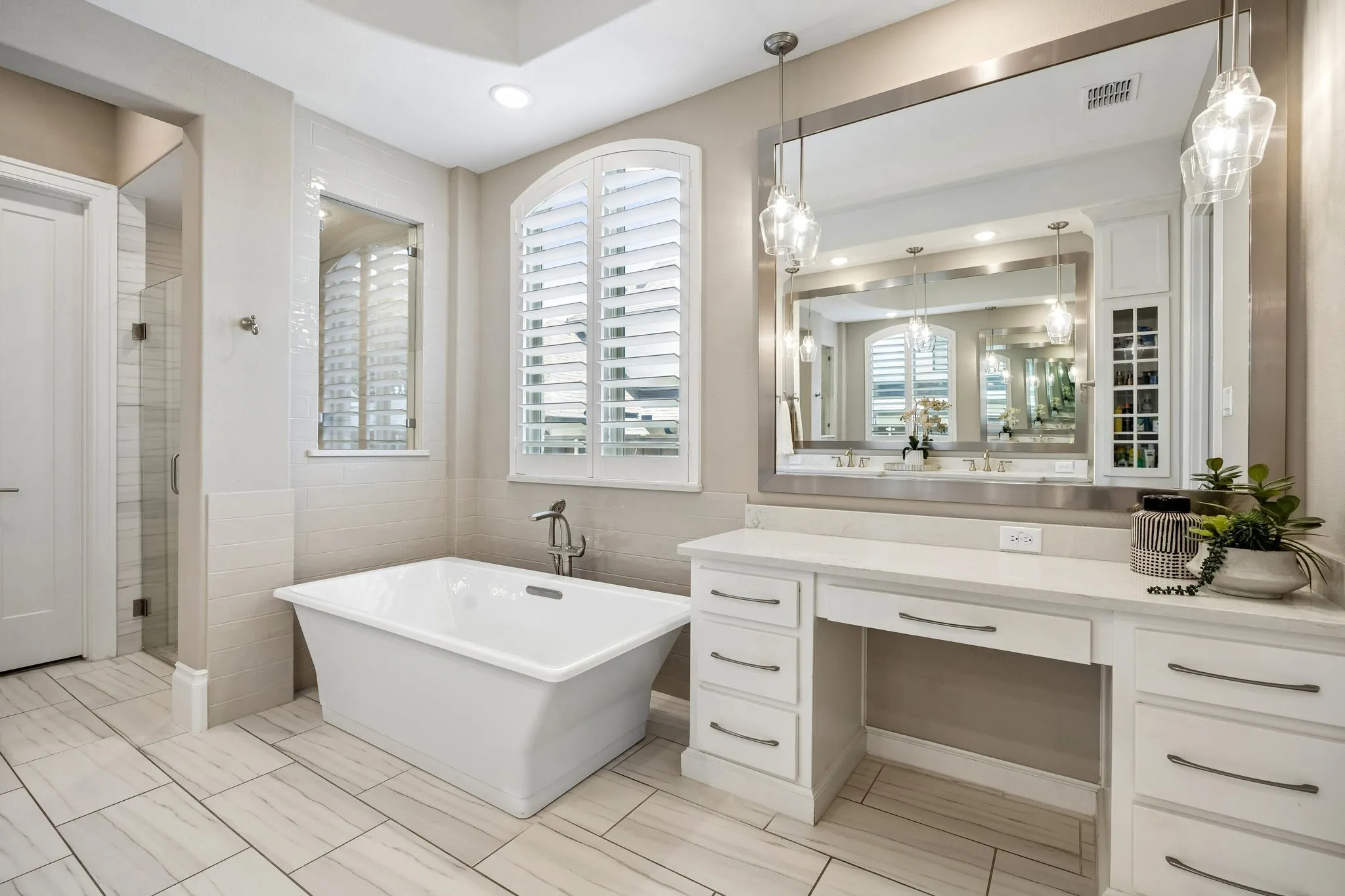 Single Family Residence For Sale in Collin County , 811 Shackleford Lane, Prosper, Texas 75078, 5 Bedroom, 8 Bathroom, 4 Garage spaces, 5,516 Sqft, built in 2018, mls#21329954, Real Estate Agent in Prosper, Homes For Sale in Collin county, Homes For Sale in Prosper, Realtor in Prosper Texas, Real Estate Brokerage Independent Realty Texas, Luminita Cordes Realtor