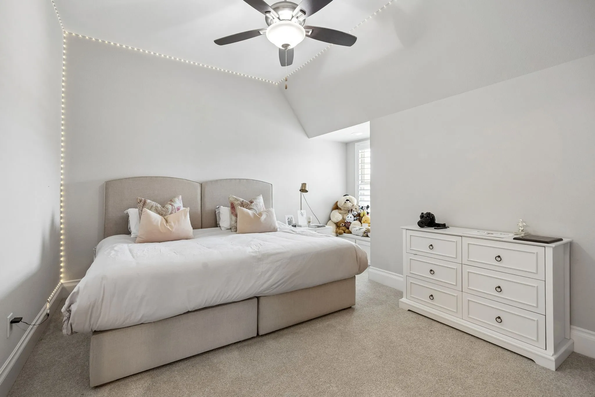 Single Family Residence For Sale in Collin County , 811 Shackleford Lane, Prosper, Texas 75078, 5 Bedroom, 8 Bathroom, 4 Garage spaces, 5,516 Sqft, built in 2018, mls#21329954, Real Estate Agent in Prosper, Homes For Sale in Collin county, Homes For Sale in Prosper, Realtor in Prosper Texas, Real Estate Brokerage Independent Realty Texas, Luminita Cordes Realtor