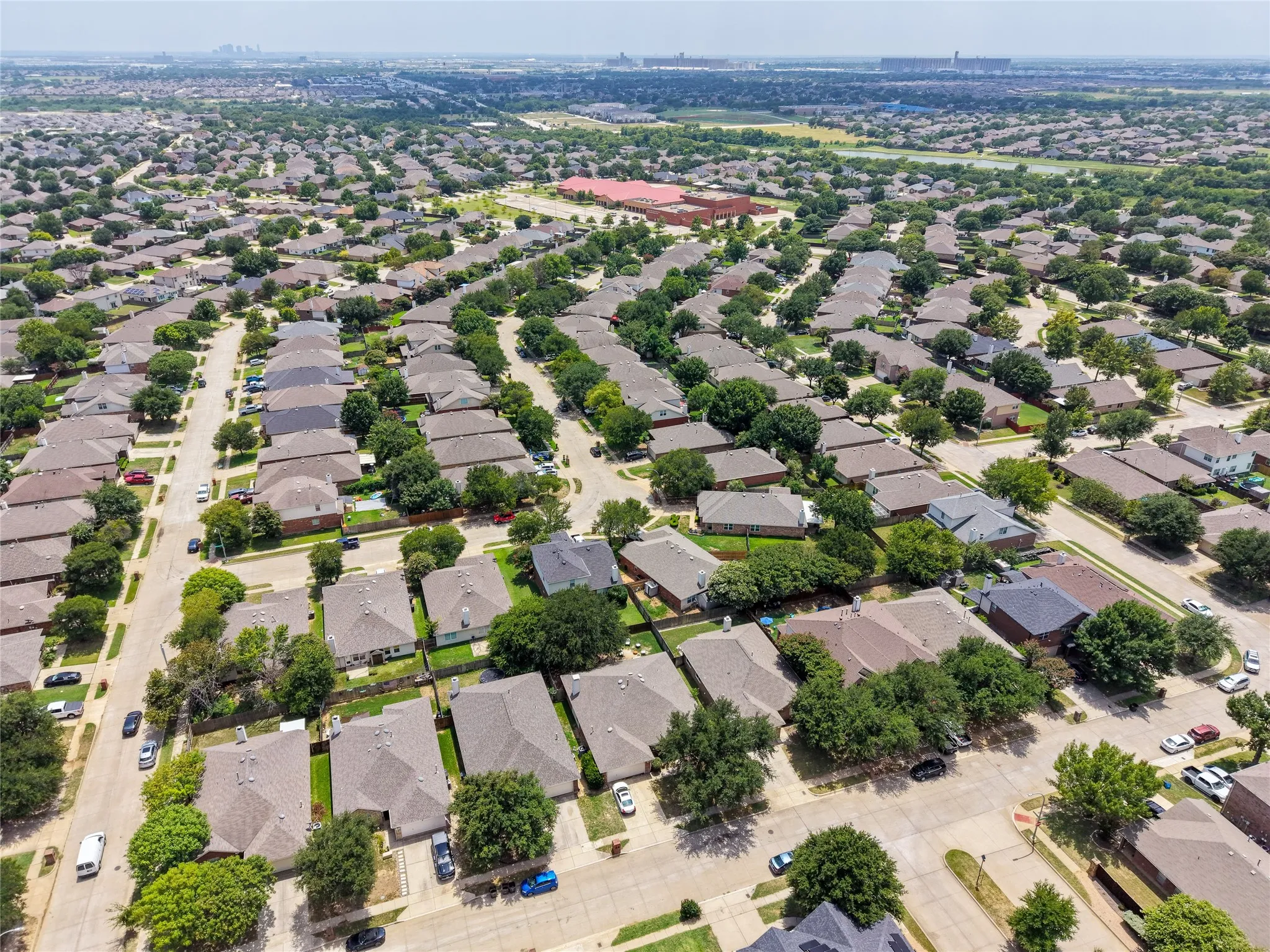 Single Family Residence For Sale in Tarrant County , 1320 Cattle Crossing Drive, Fort Worth, Texas 76131, 4 Bedroom, 2 Bathroom, 2 Garage spaces, 2,237 Sqft, built in 2002, mls#21330885, Real Estate Agent in Fort Worth, Homes For Sale in Tarrant county, Homes For Sale in Fort Worth, Realtor in Fort Worth Texas, Real Estate Brokerage Independent Realty Texas, Luminita Cordes Realtor