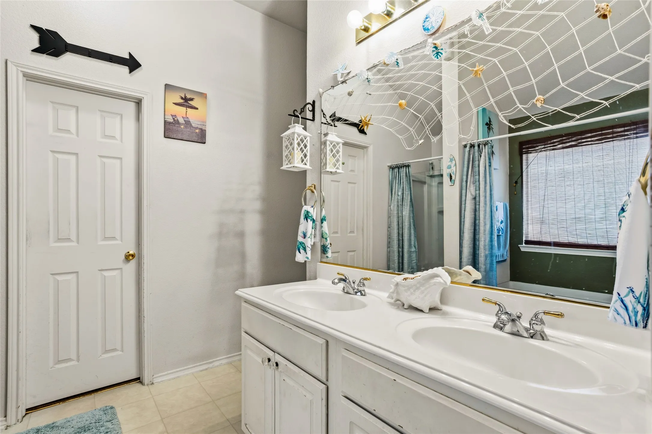 Single Family Residence For Sale in Tarrant County , 1320 Cattle Crossing Drive, Fort Worth, Texas 76131, 4 Bedroom, 2 Bathroom, 2 Garage spaces, 2,237 Sqft, built in 2002, mls#21330885, Real Estate Agent in Fort Worth, Homes For Sale in Tarrant county, Homes For Sale in Fort Worth, Realtor in Fort Worth Texas, Real Estate Brokerage Independent Realty Texas, Luminita Cordes Realtor