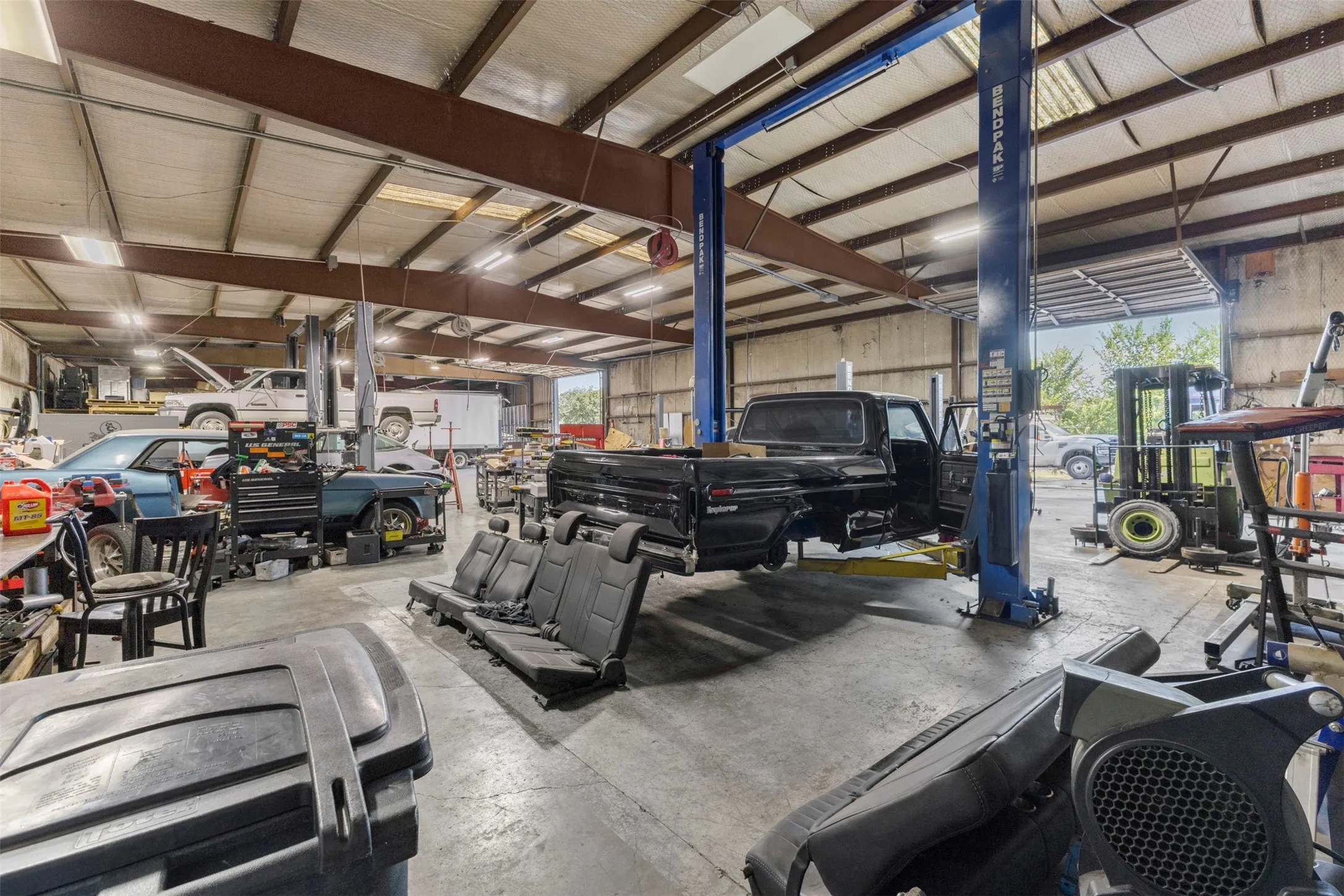 Industrial For Sale in Tarrant County , 6917 Russell Curry Road, Arlington, Texas 76001, 0, 0, Garage spaces, 0 Sqft, built in 1973, mls#21325981, Real Estate Agent in Arlington, Homes For Sale in Tarrant county, Homes For Sale in Arlington, Realtor in Arlington Texas, Real Estate Brokerage Independent Realty Texas, Luminita Cordes Realtor