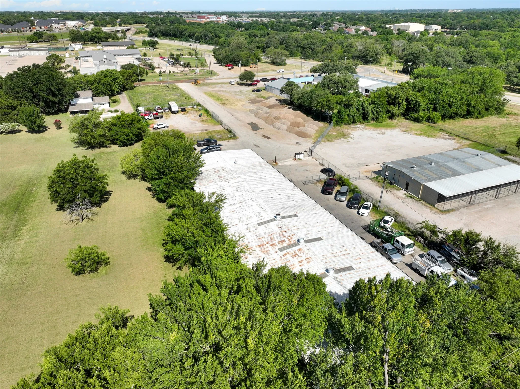 Industrial For Sale in Tarrant County , 6917 Russell Curry Road, Arlington, Texas 76001, 0, 0, Garage spaces, 0 Sqft, built in 1973, mls#21325981, Real Estate Agent in Arlington, Homes For Sale in Tarrant county, Homes For Sale in Arlington, Realtor in Arlington Texas, Real Estate Brokerage Independent Realty Texas, Luminita Cordes Realtor