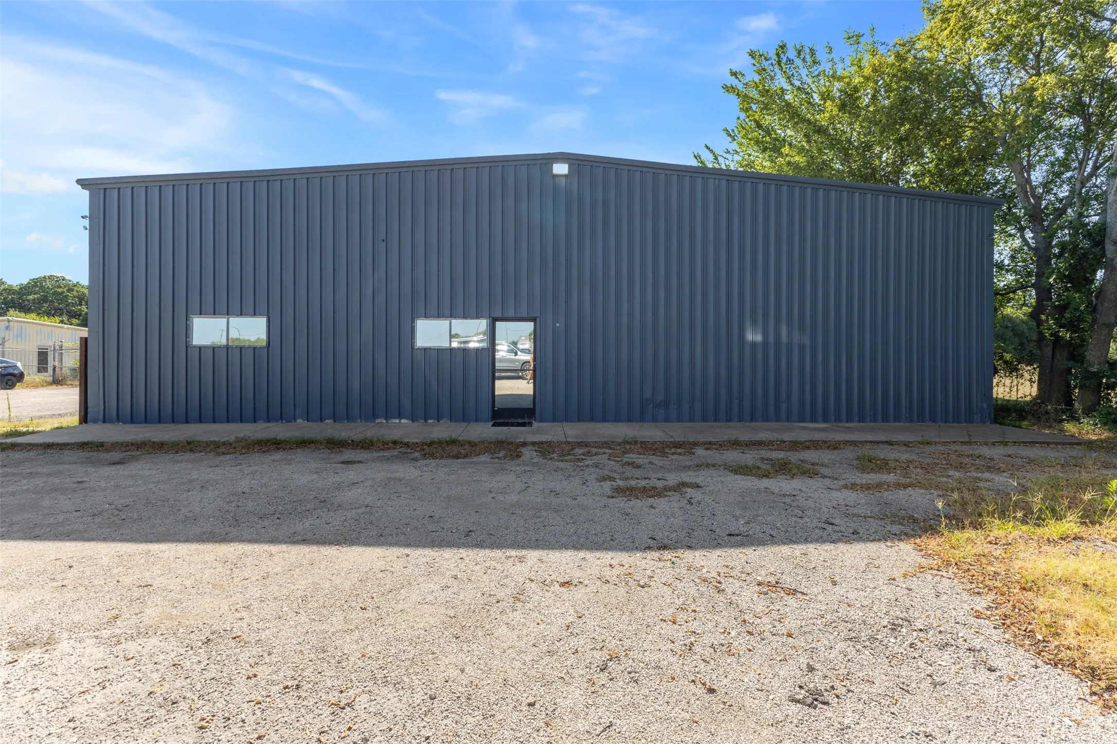 Industrial For Sale in Tarrant County , 6917 Russell Curry Road, Arlington, Texas 76001, 0, 0, Garage spaces, 0 Sqft, built in 1973, mls#21325981, Real Estate Agent in Arlington, Homes For Sale in Tarrant county, Homes For Sale in Arlington, Realtor in Arlington Texas, Real Estate Brokerage Independent Realty Texas, Luminita Cordes Realtor