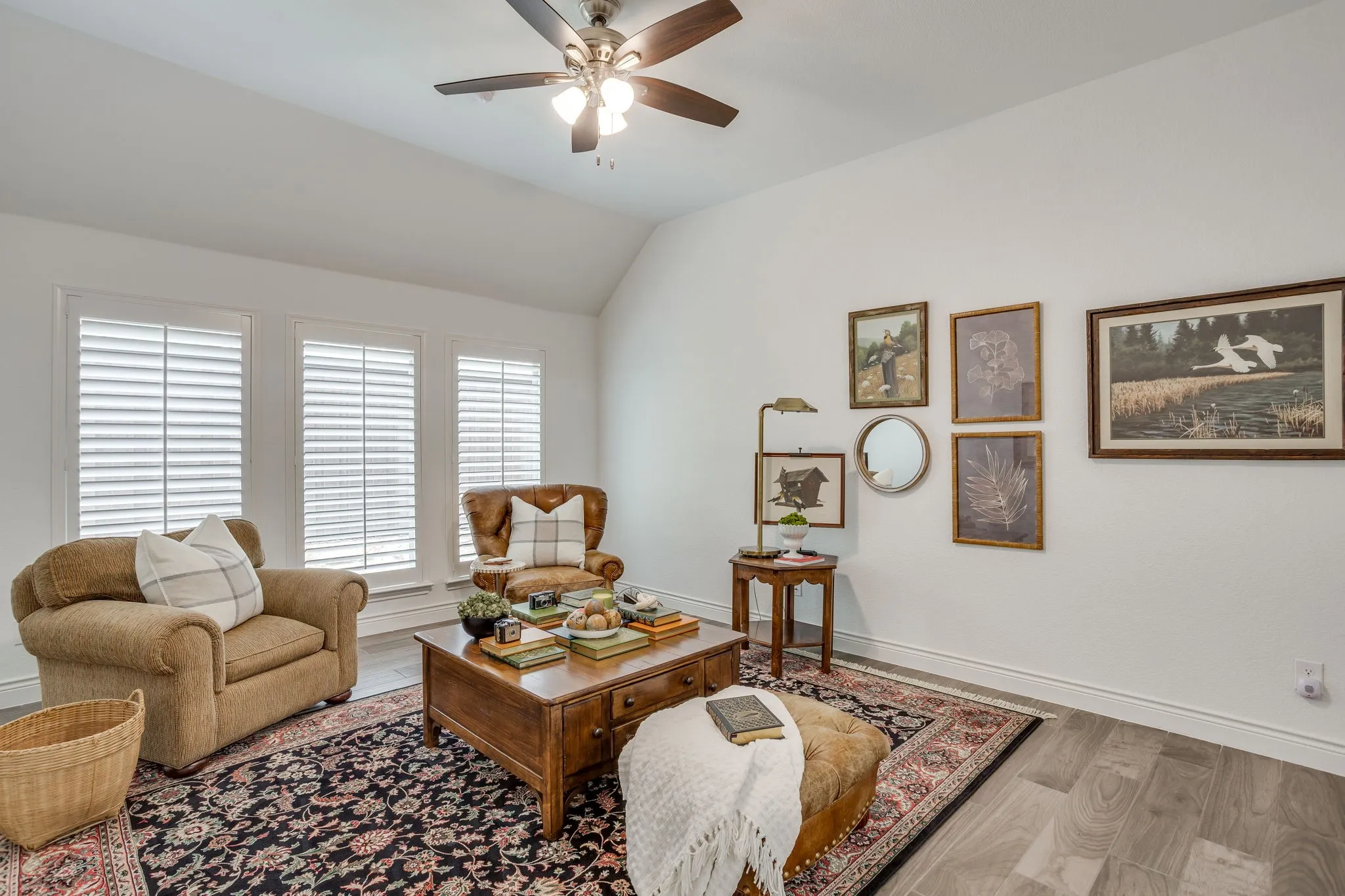 Single Family Residence For Sale in Tarrant County , 5705 Pope Creek Road, Fort Worth, Texas 76126, 4 Bedroom, 4 Bathroom, 2 Garage spaces, 2,806 Sqft, built in 2019, mls#21324310, Real Estate Agent in Fort Worth, Homes For Sale in Tarrant county, Homes For Sale in Fort Worth, Realtor in Fort Worth Texas, Real Estate Brokerage Independent Realty Texas, Luminita Cordes Realtor