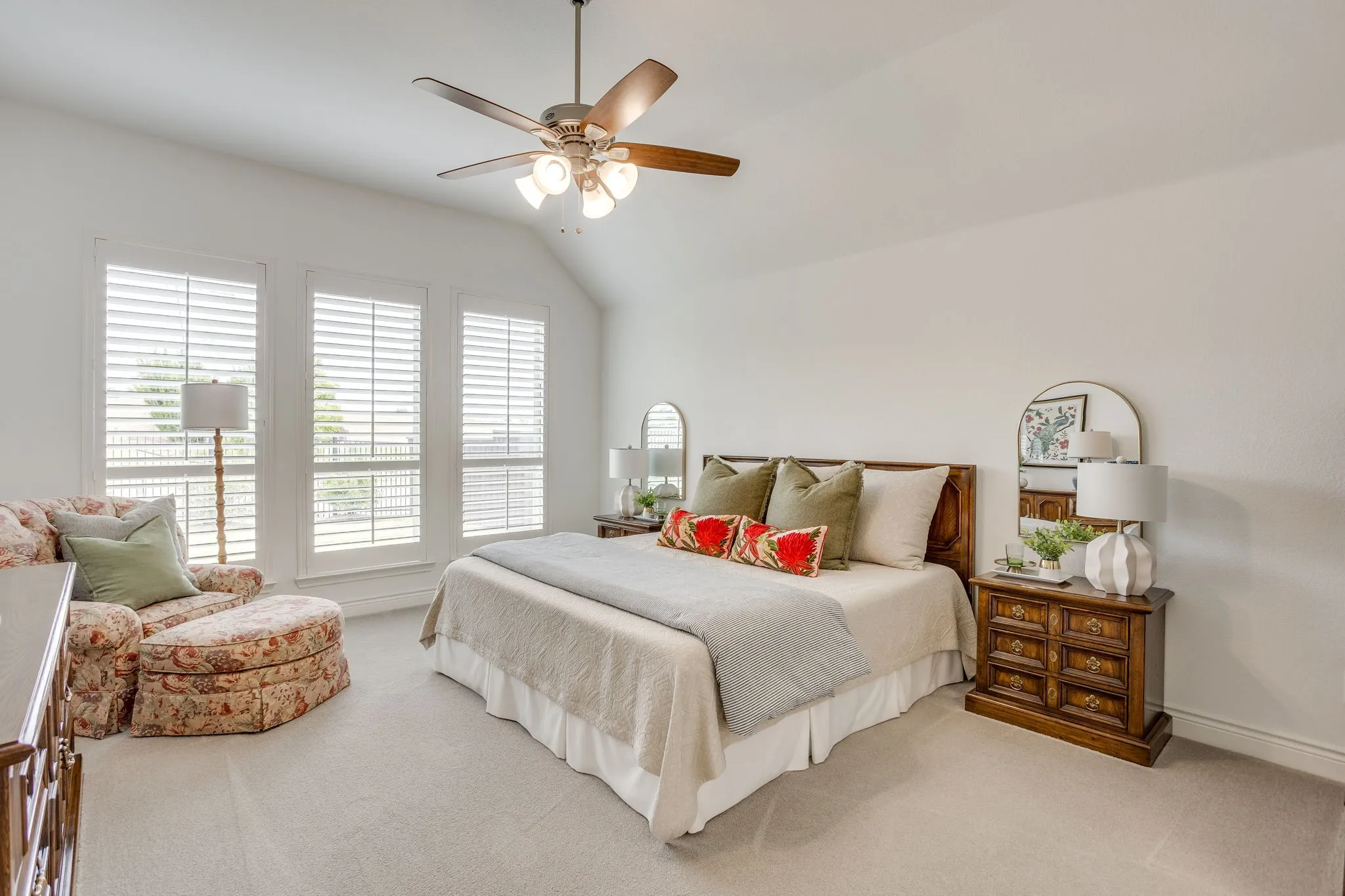 Single Family Residence For Sale in Tarrant County , 5705 Pope Creek Road, Fort Worth, Texas 76126, 4 Bedroom, 4 Bathroom, 2 Garage spaces, 2,806 Sqft, built in 2019, mls#21324310, Real Estate Agent in Fort Worth, Homes For Sale in Tarrant county, Homes For Sale in Fort Worth, Realtor in Fort Worth Texas, Real Estate Brokerage Independent Realty Texas, Luminita Cordes Realtor