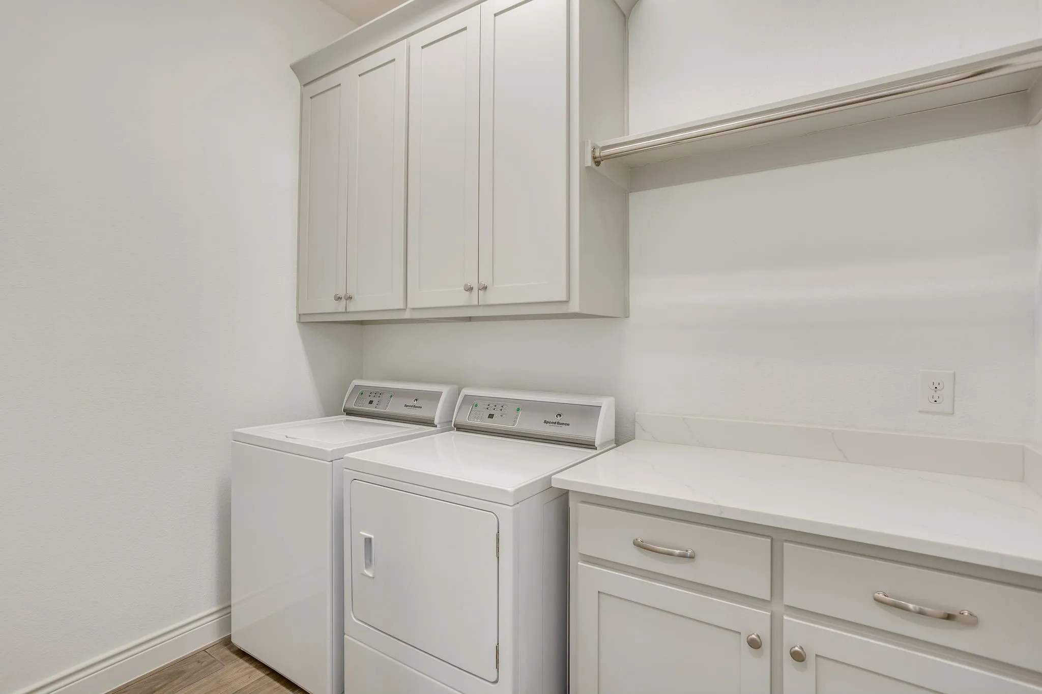 Single Family Residence For Sale in Tarrant County , 5705 Pope Creek Road, Fort Worth, Texas 76126, 4 Bedroom, 4 Bathroom, 2 Garage spaces, 2,806 Sqft, built in 2019, mls#21324310, Real Estate Agent in Fort Worth, Homes For Sale in Tarrant county, Homes For Sale in Fort Worth, Realtor in Fort Worth Texas, Real Estate Brokerage Independent Realty Texas, Luminita Cordes Realtor