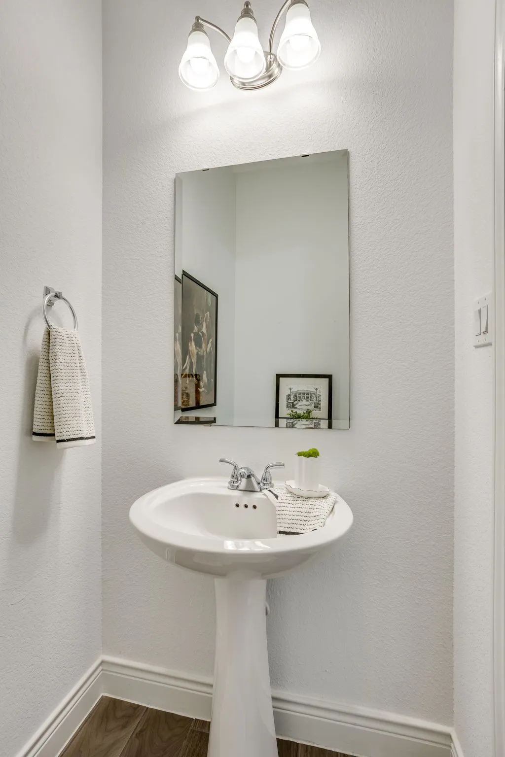 Single Family Residence For Sale in Tarrant County , 5705 Pope Creek Road, Fort Worth, Texas 76126, 4 Bedroom, 4 Bathroom, 2 Garage spaces, 2,806 Sqft, built in 2019, mls#21324310, Real Estate Agent in Fort Worth, Homes For Sale in Tarrant county, Homes For Sale in Fort Worth, Realtor in Fort Worth Texas, Real Estate Brokerage Independent Realty Texas, Luminita Cordes Realtor