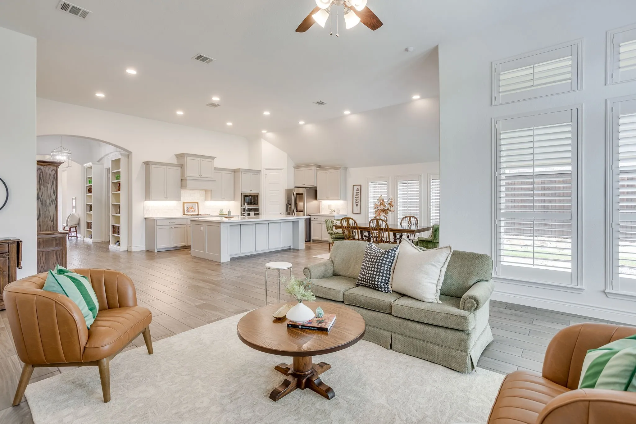 Single Family Residence For Sale in Tarrant County , 5705 Pope Creek Road, Fort Worth, Texas 76126, 4 Bedroom, 4 Bathroom, 2 Garage spaces, 2,806 Sqft, built in 2019, mls#21324310, Real Estate Agent in Fort Worth, Homes For Sale in Tarrant county, Homes For Sale in Fort Worth, Realtor in Fort Worth Texas, Real Estate Brokerage Independent Realty Texas, Luminita Cordes Realtor