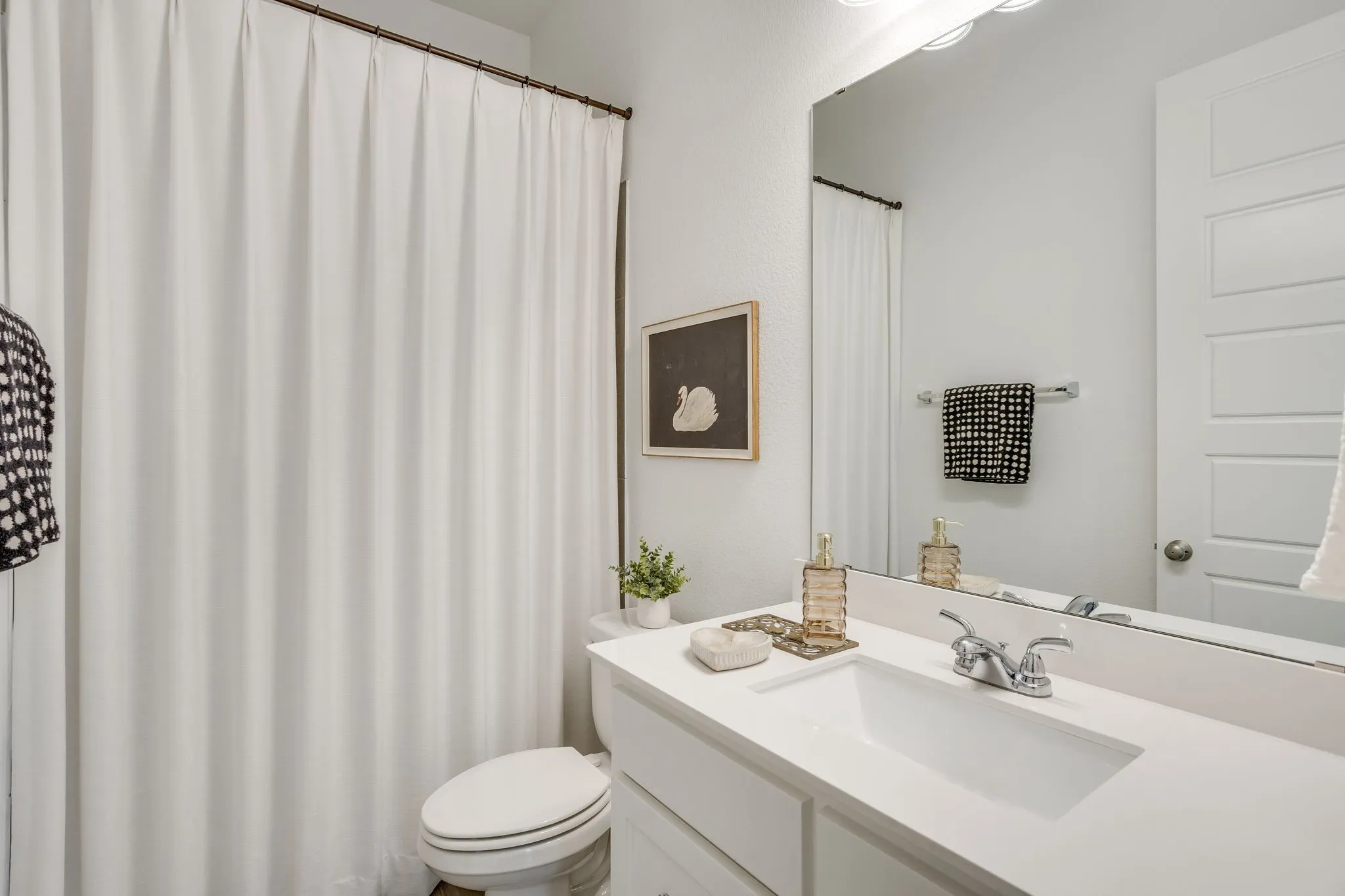 Single Family Residence For Sale in Tarrant County , 5705 Pope Creek Road, Fort Worth, Texas 76126, 4 Bedroom, 4 Bathroom, 2 Garage spaces, 2,806 Sqft, built in 2019, mls#21324310, Real Estate Agent in Fort Worth, Homes For Sale in Tarrant county, Homes For Sale in Fort Worth, Realtor in Fort Worth Texas, Real Estate Brokerage Independent Realty Texas, Luminita Cordes Realtor