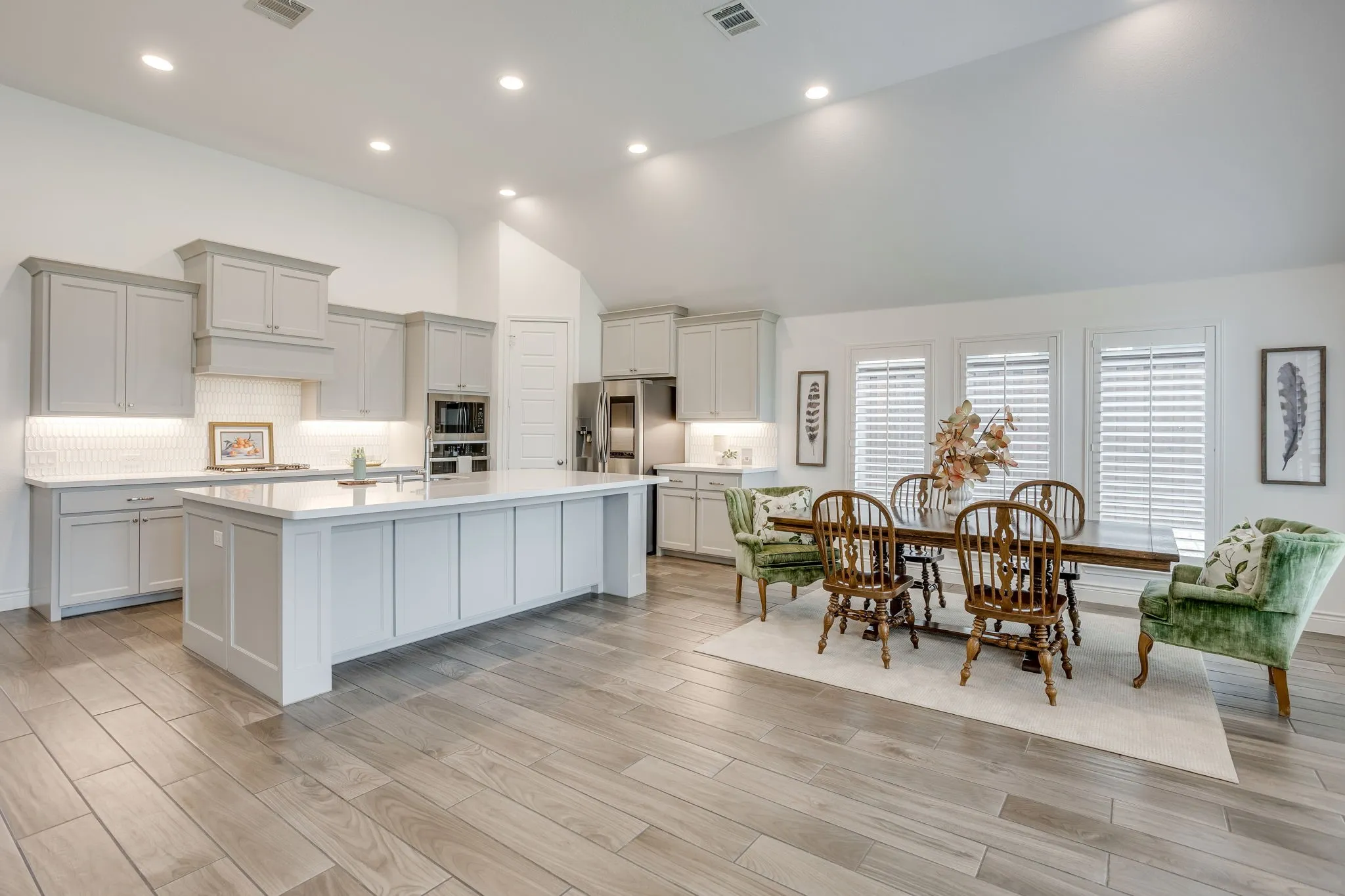 Single Family Residence For Sale in Tarrant County , 5705 Pope Creek Road, Fort Worth, Texas 76126, 4 Bedroom, 4 Bathroom, 2 Garage spaces, 2,806 Sqft, built in 2019, mls#21324310, Real Estate Agent in Fort Worth, Homes For Sale in Tarrant county, Homes For Sale in Fort Worth, Realtor in Fort Worth Texas, Real Estate Brokerage Independent Realty Texas, Luminita Cordes Realtor