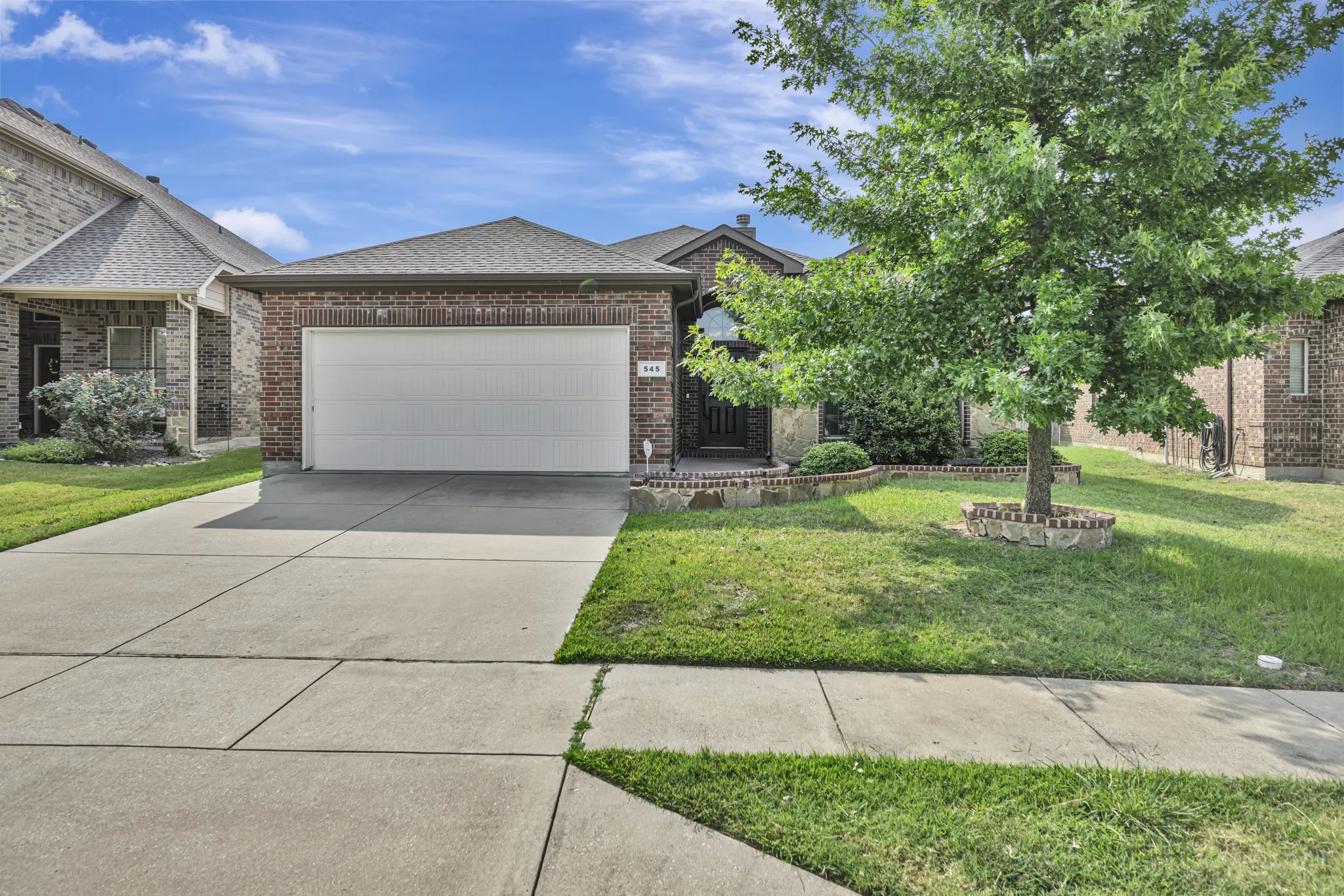 Single Family Residence For Sale in Tarrant County , 545 Wild Ivy Trail, Fort Worth, Texas 76052, 3 Bedroom, 2 Bathroom, 2 Garage spaces, 1,609 Sqft, built in 2012, mls#21329358, Real Estate Agent in Fort Worth, Homes For Sale in Tarrant county, Homes For Sale in Fort Worth, Realtor in Fort Worth Texas, Real Estate Brokerage Independent Realty Texas, Luminita Cordes Realtor